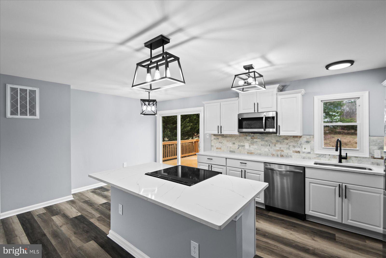 DALE CITY - Residential