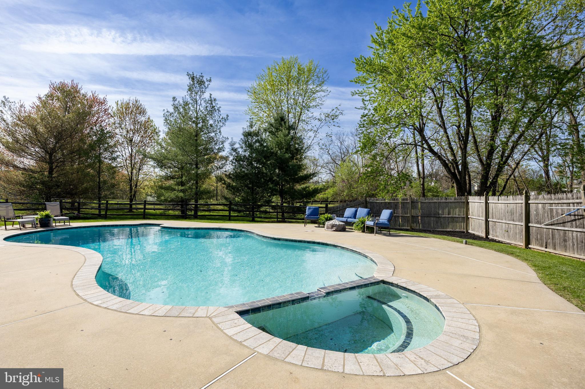 BRAMPTON CHASE - Residential