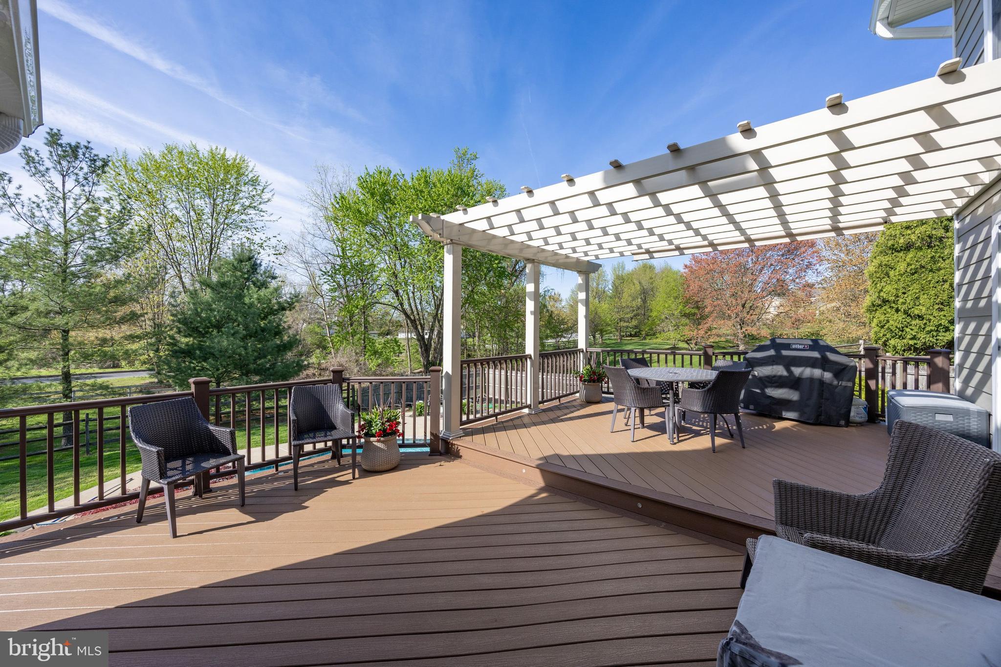 BRAMPTON CHASE - Residential