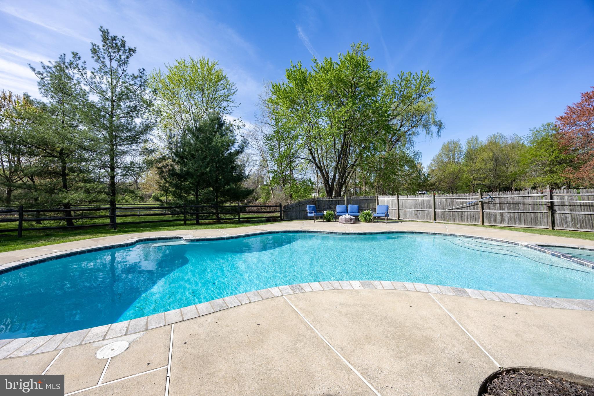 BRAMPTON CHASE - Residential