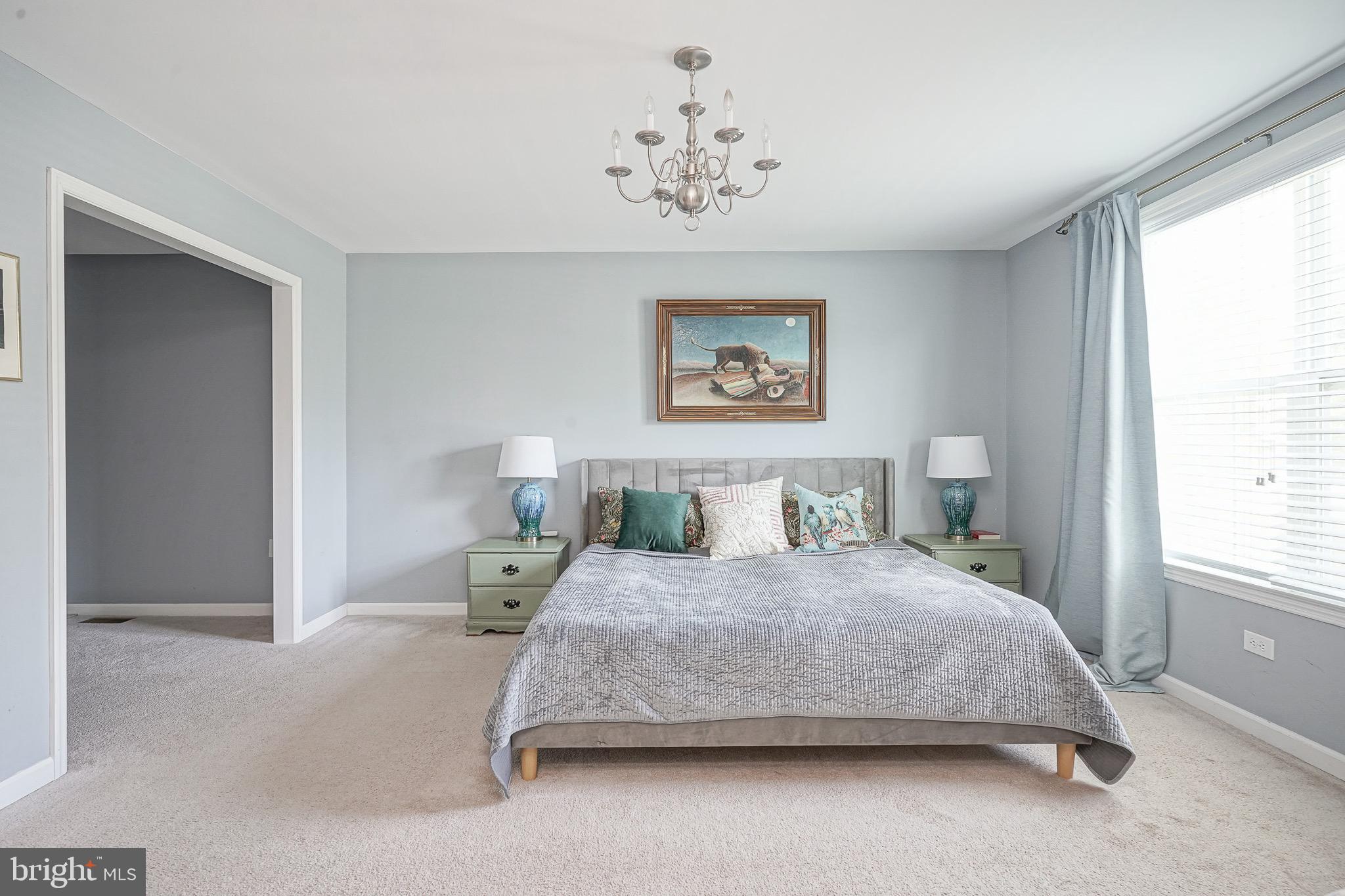 EAST FALLS - Residential