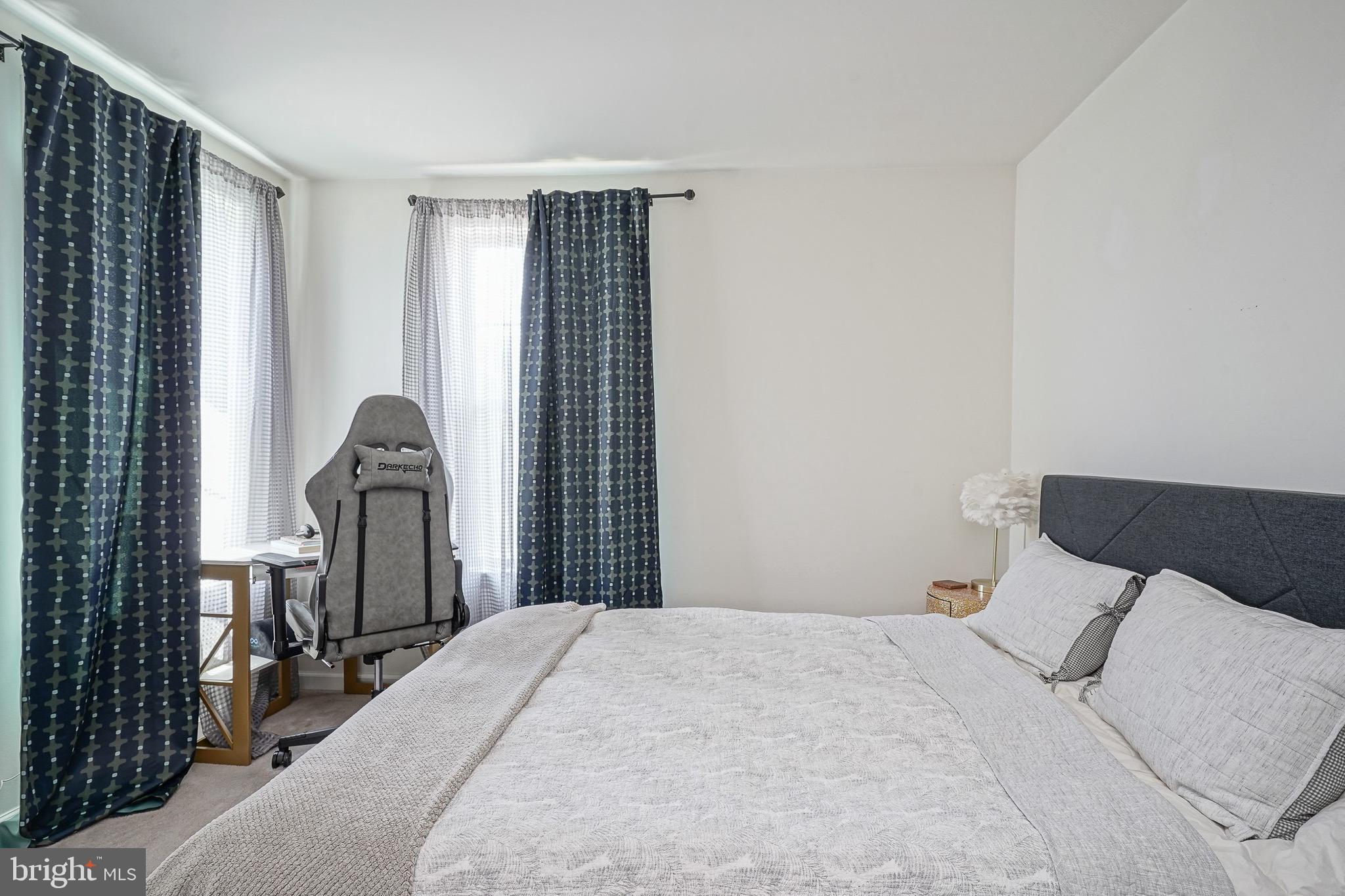 EAST FALLS - Residential