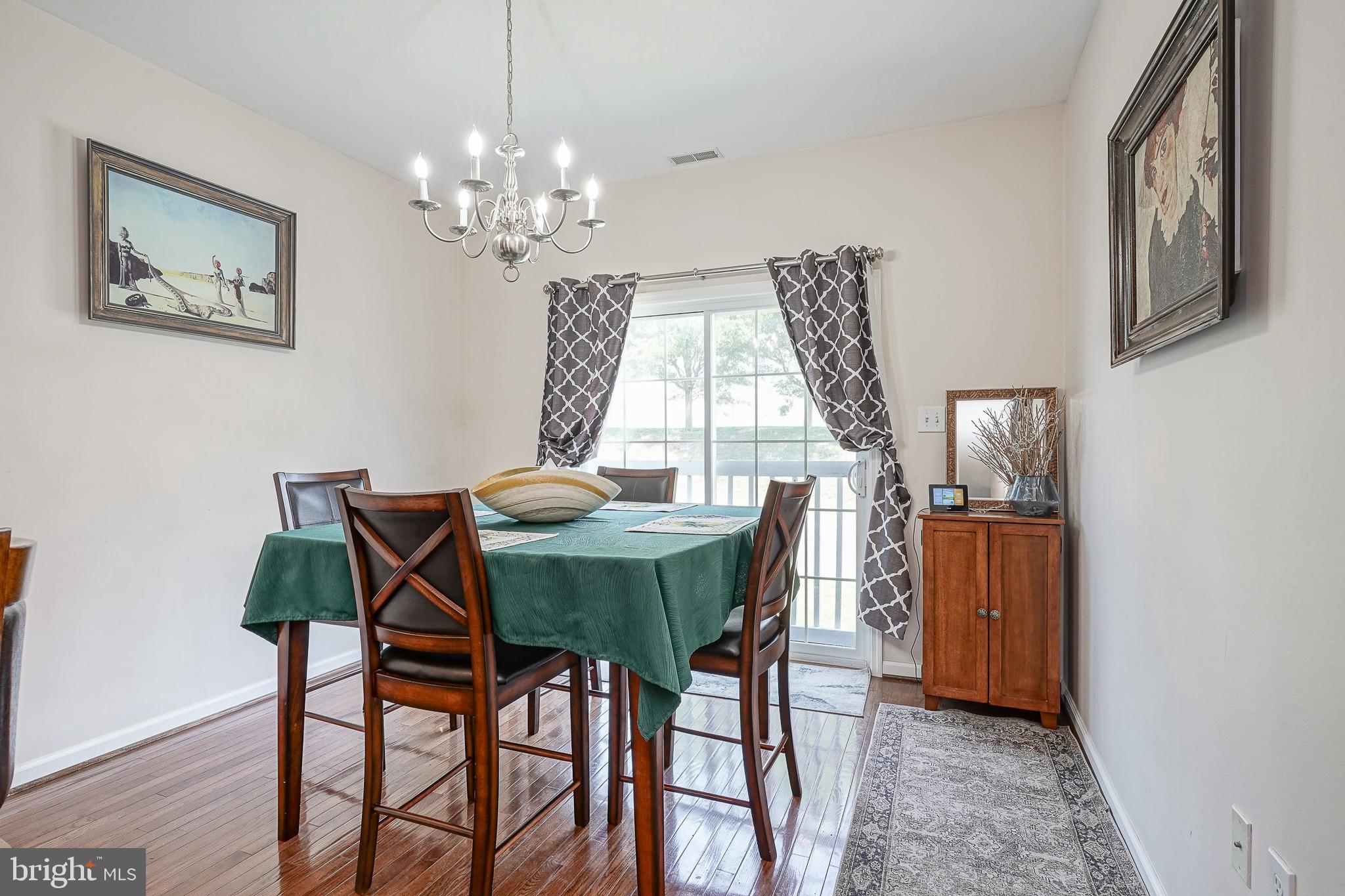 EAST FALLS - Residential