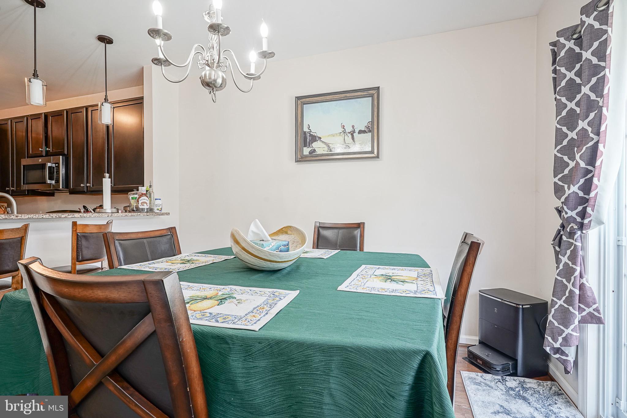 EAST FALLS - Residential