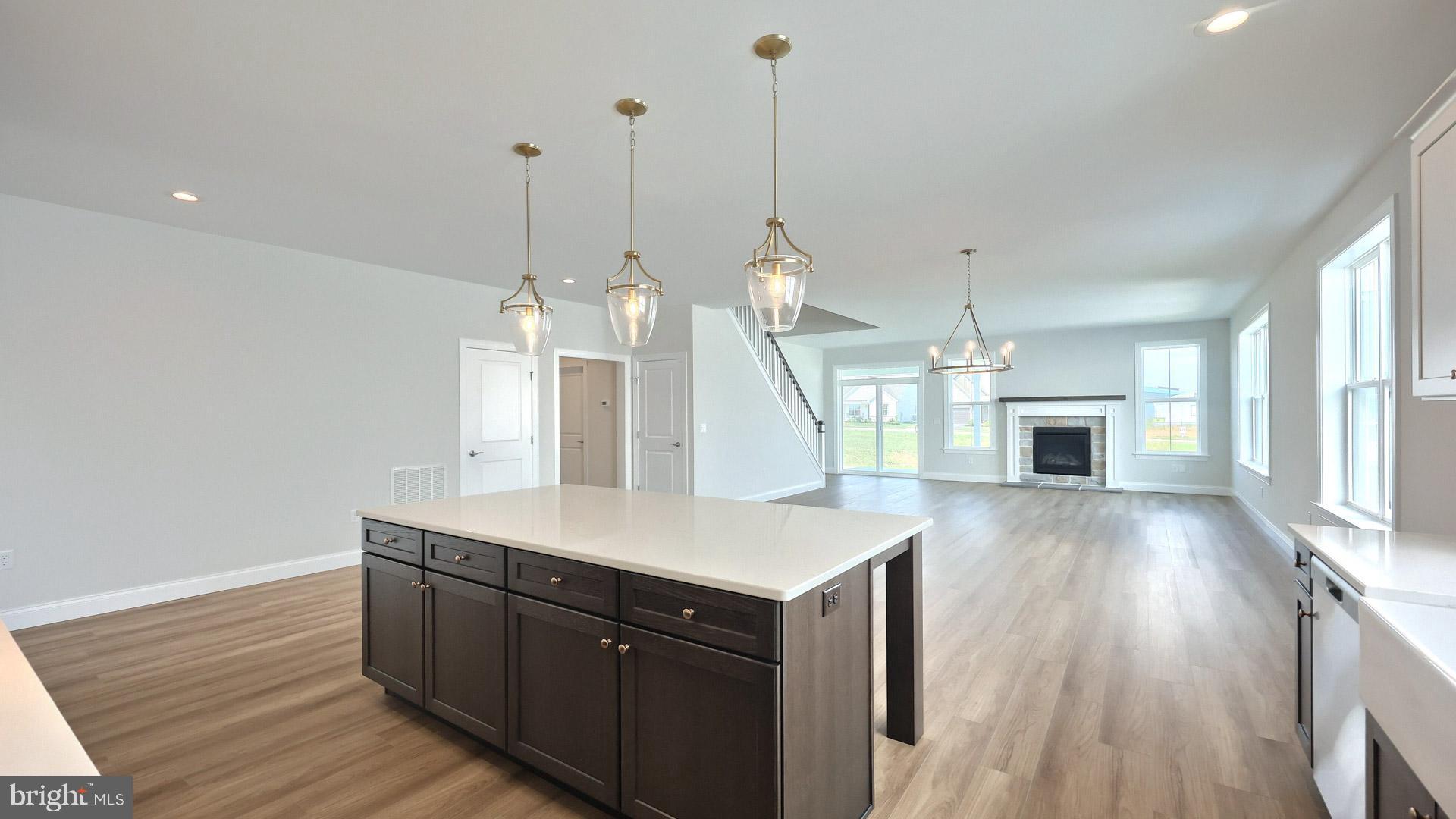 WINDING CREEK - Residential