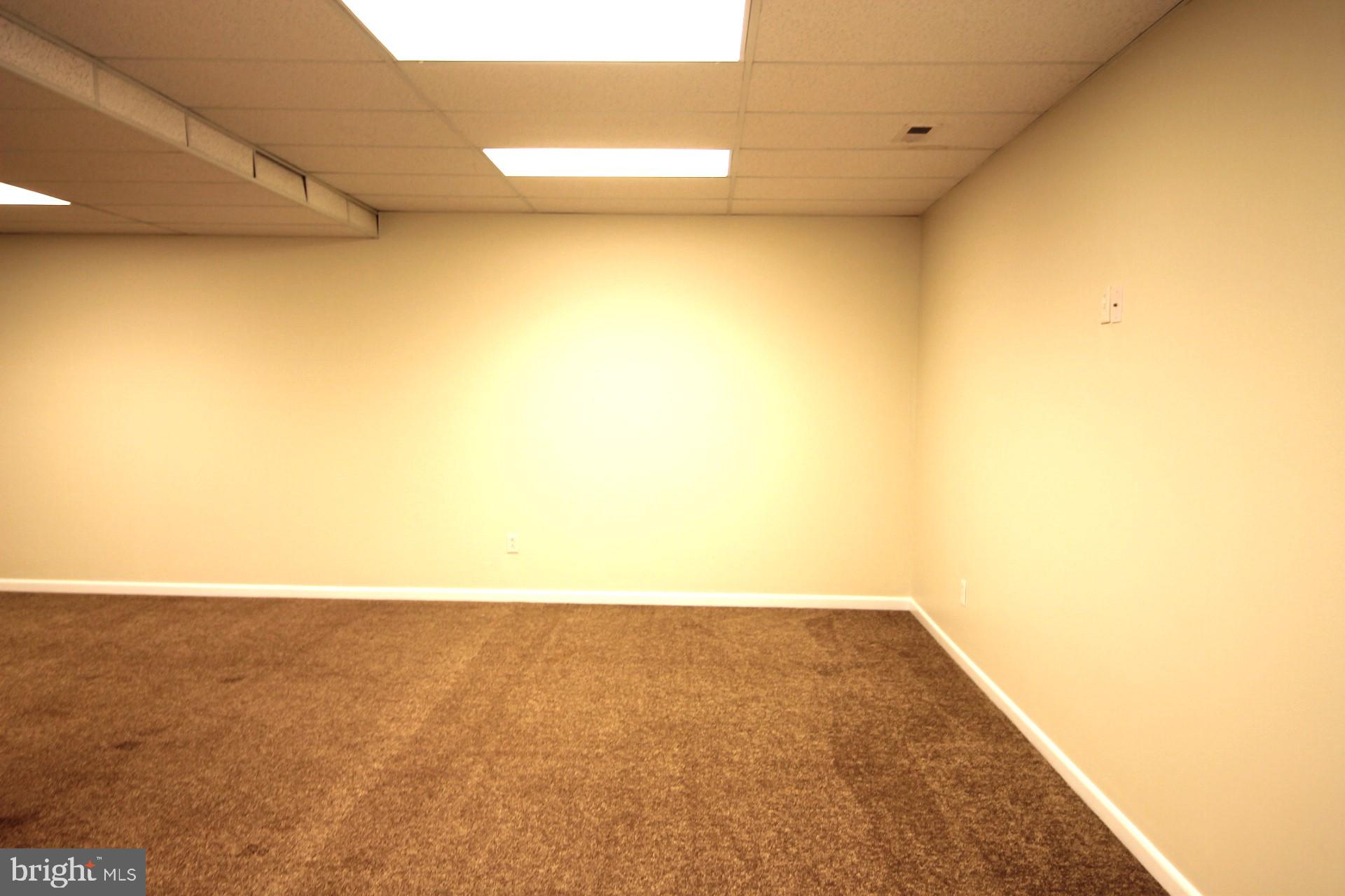 REGULARS - Residential Lease