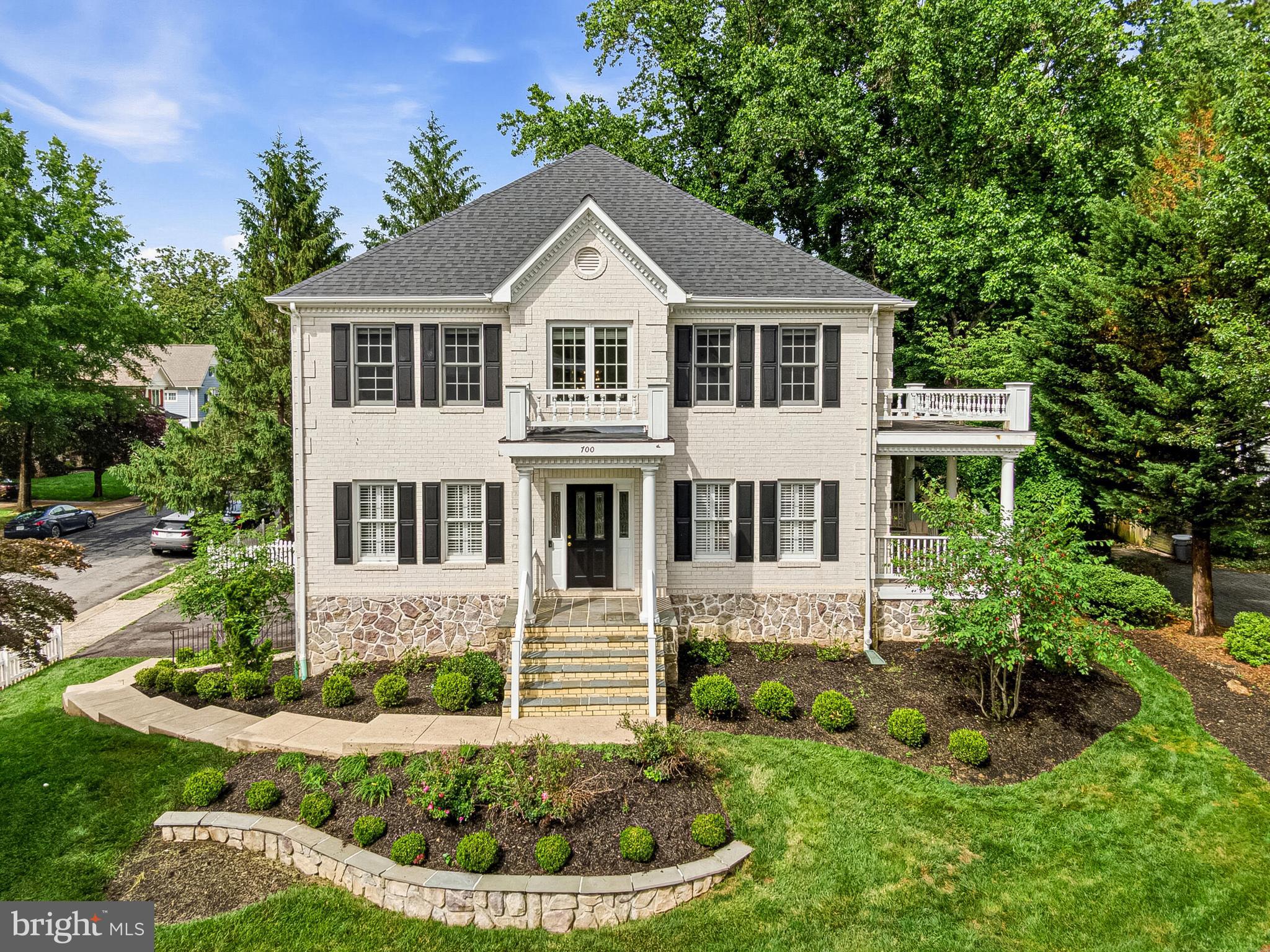 Welcome home to 700 Park St SE—a beautifully updated 4,500+ SQFT home, ideally located in one of the most desirable locations in downtown Vienna! Featuring 4 spacious bedrooms, 3.5 baths, a walk-out lower level, and a 2-car garage, this home blends timeless elegance with modern comfort.
Step inside to a dramatic two-story foyer that sets the tone for the thoughtfully updated interior. The main level features a formal living room and elegant dining room, complete with access to a charming covered porch—perfect for indoor-outdoor entertaining. The updated kitchen offers gas cooking, ample cabinetry, and a sunny eat-in area with direct access to the rear deck. Just off the kitchen, the inviting great room features a cozy fireplace, while a private office provides the perfect work-from-home space.
Enjoy a prime walkable lifestyle just moments from the Town’s charming shops, acclaimed restaurants, parks, and everything downtown Vienna has to offer. With its unbeatable location, top tier school pyramid, generous living spaces, classic curb appeal, and exceptional outdoor spaces, this is a rare opportunity to own in one of Vienna’s most sought-after neighborhoods.