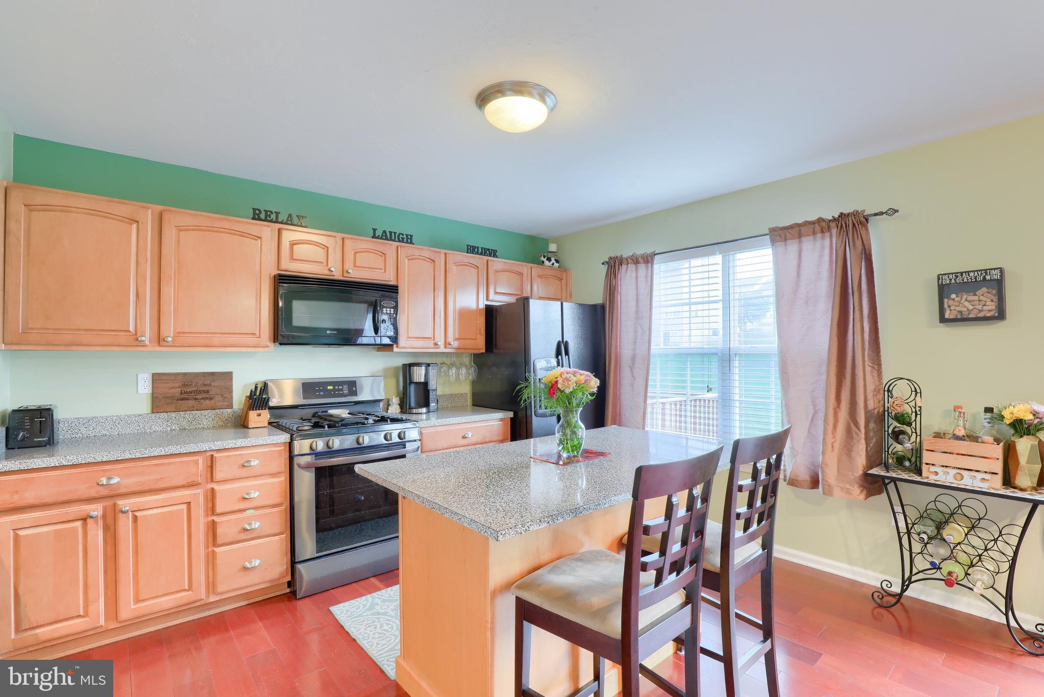 MANOR OAKS - Residential
