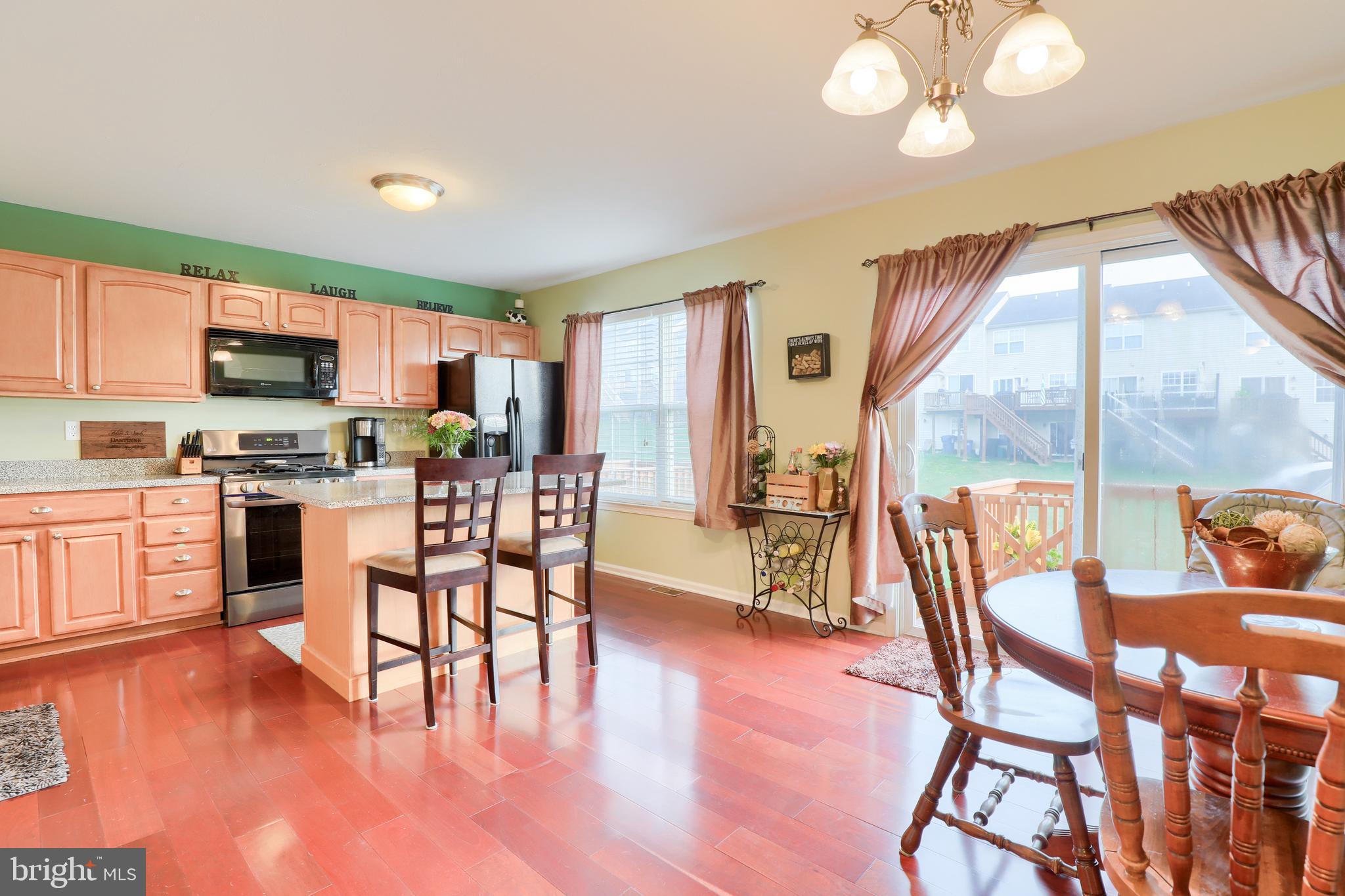 MANOR OAKS - Residential