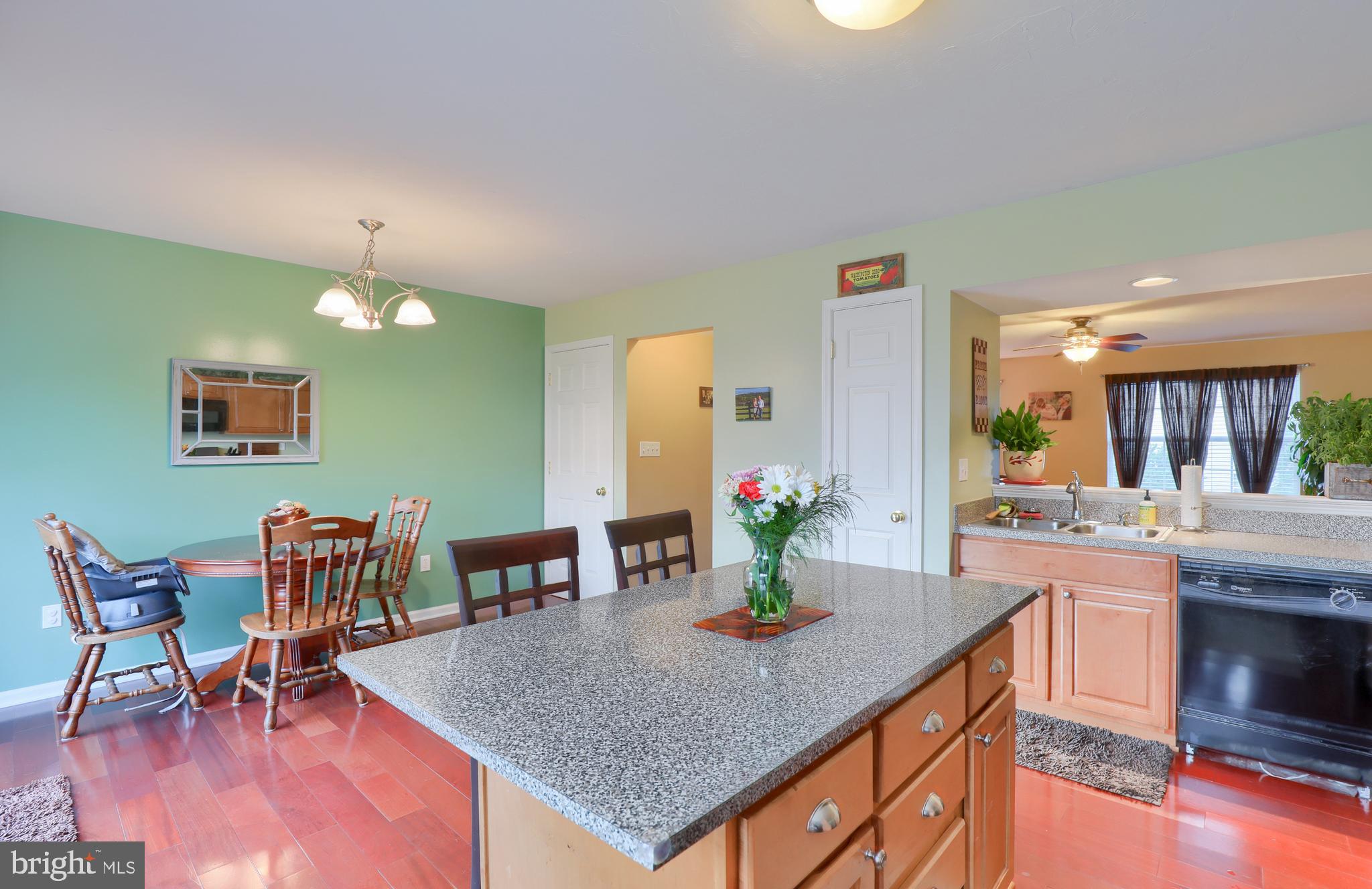 MANOR OAKS - Residential