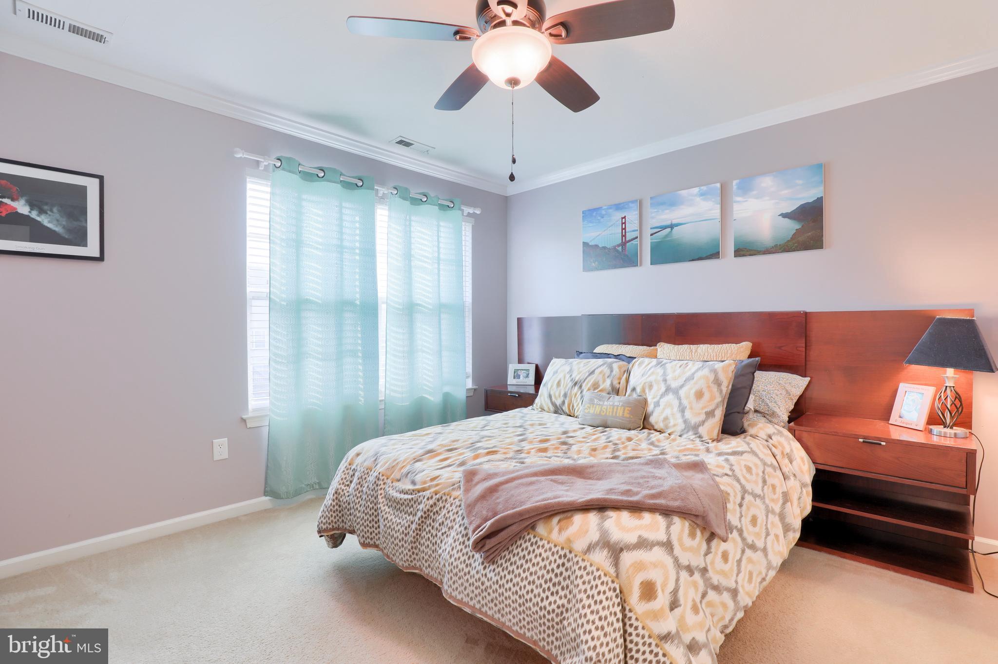 MANOR OAKS - Residential