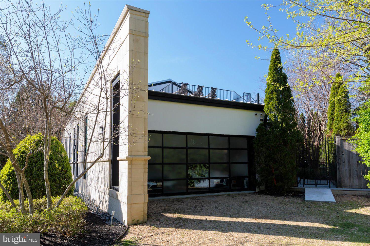 FOREST HILLS - Residential