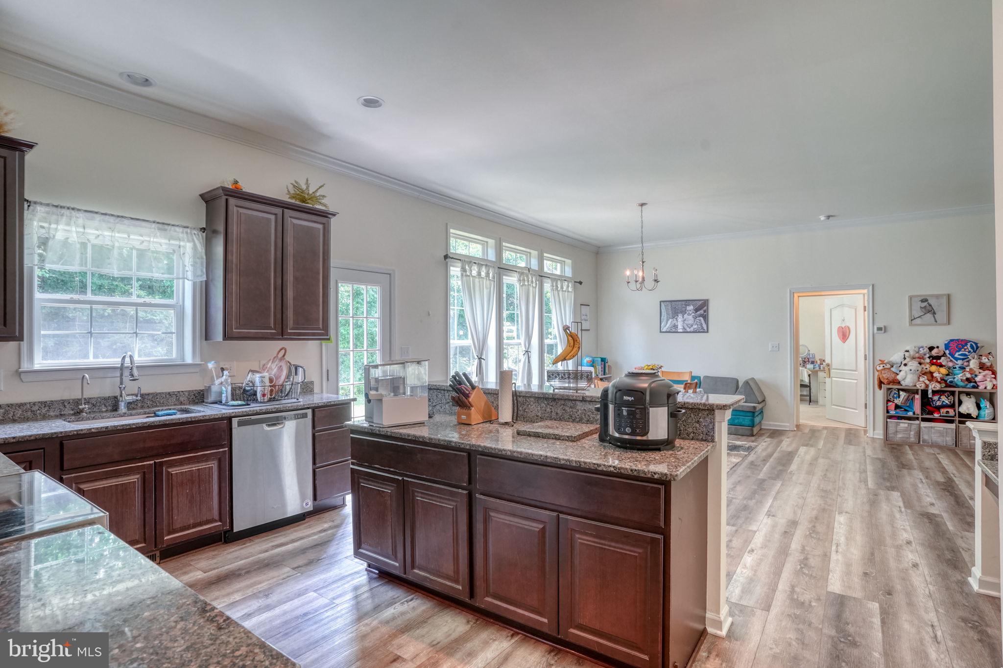FOX HOLLOW - Residential