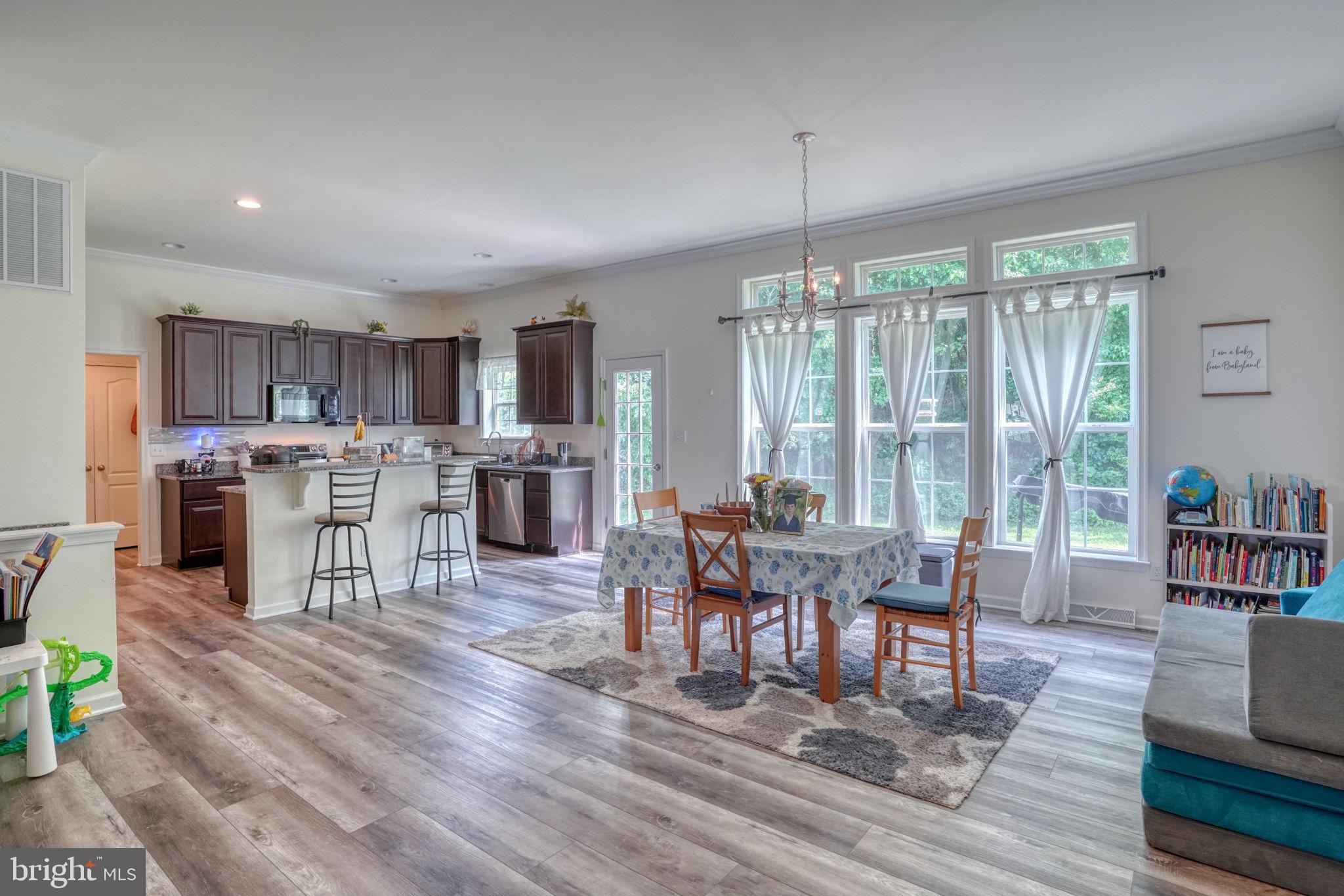 FOX HOLLOW - Residential