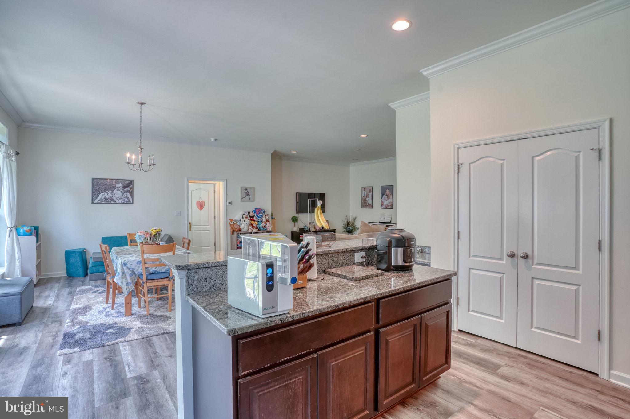 FOX HOLLOW - Residential
