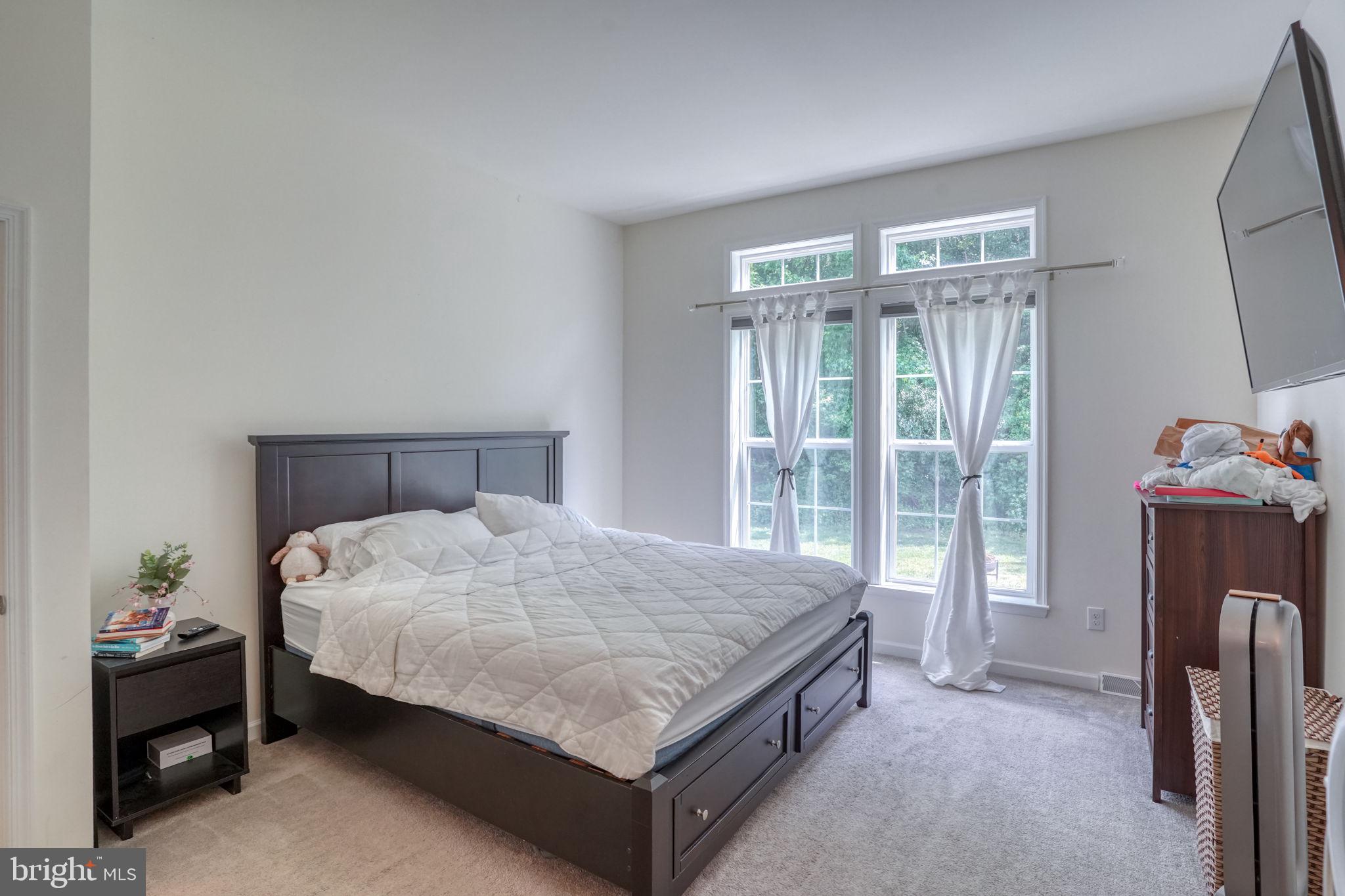 FOX HOLLOW - Residential