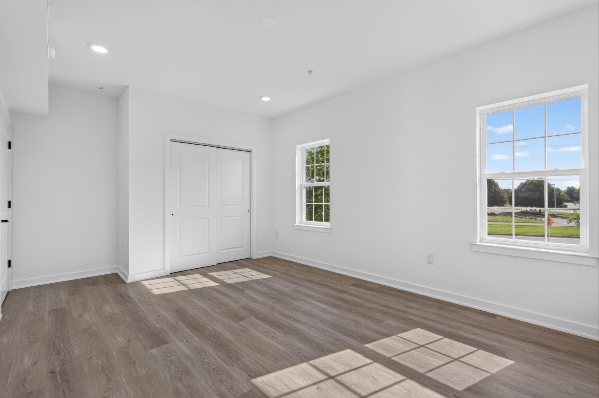STEEPLE GLENN - Residential