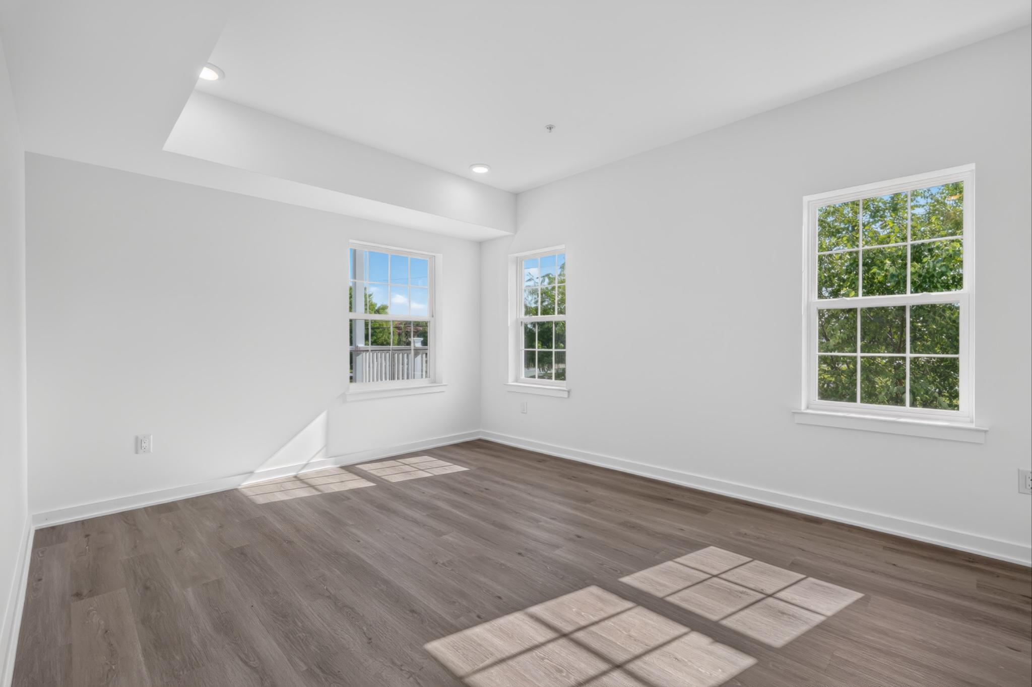 STEEPLE GLENN - Residential
