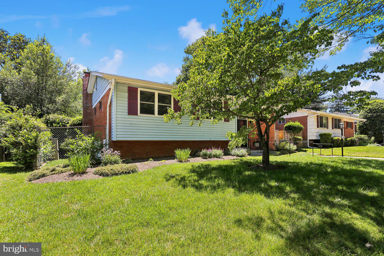 FOREST KNOLLS - Residential
