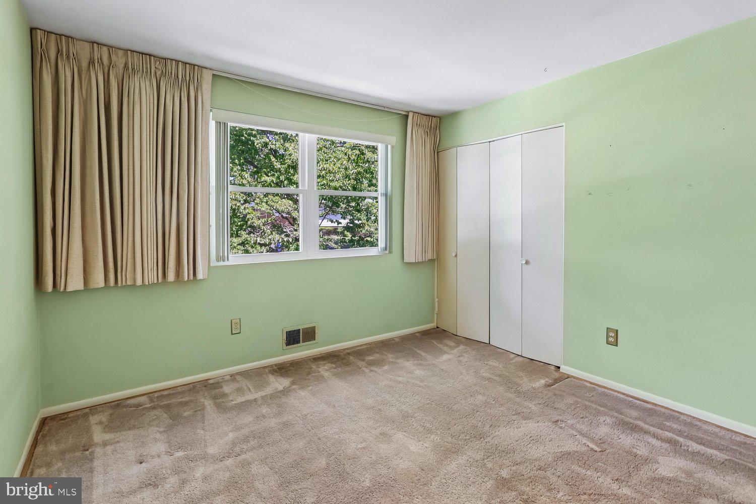 FOREST KNOLLS - Residential