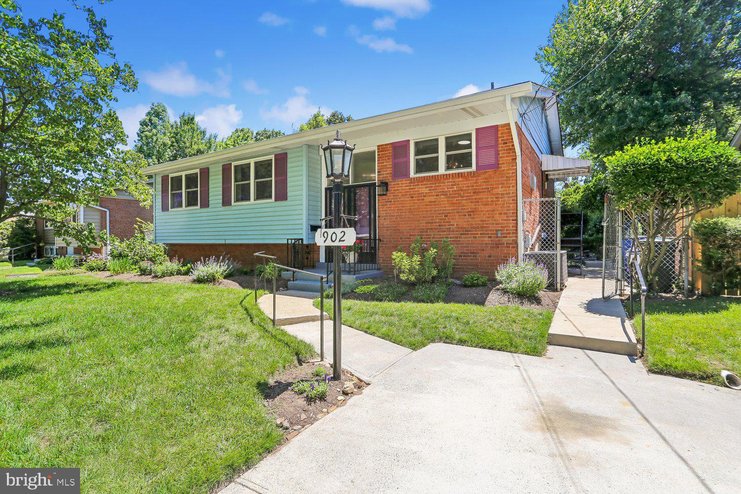 FOREST KNOLLS - Residential