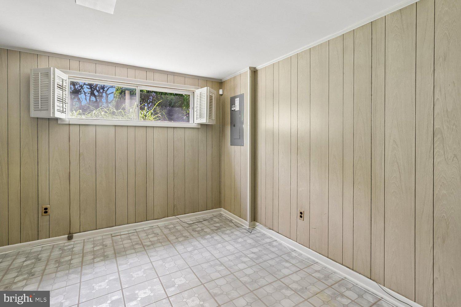 FOREST KNOLLS - Residential