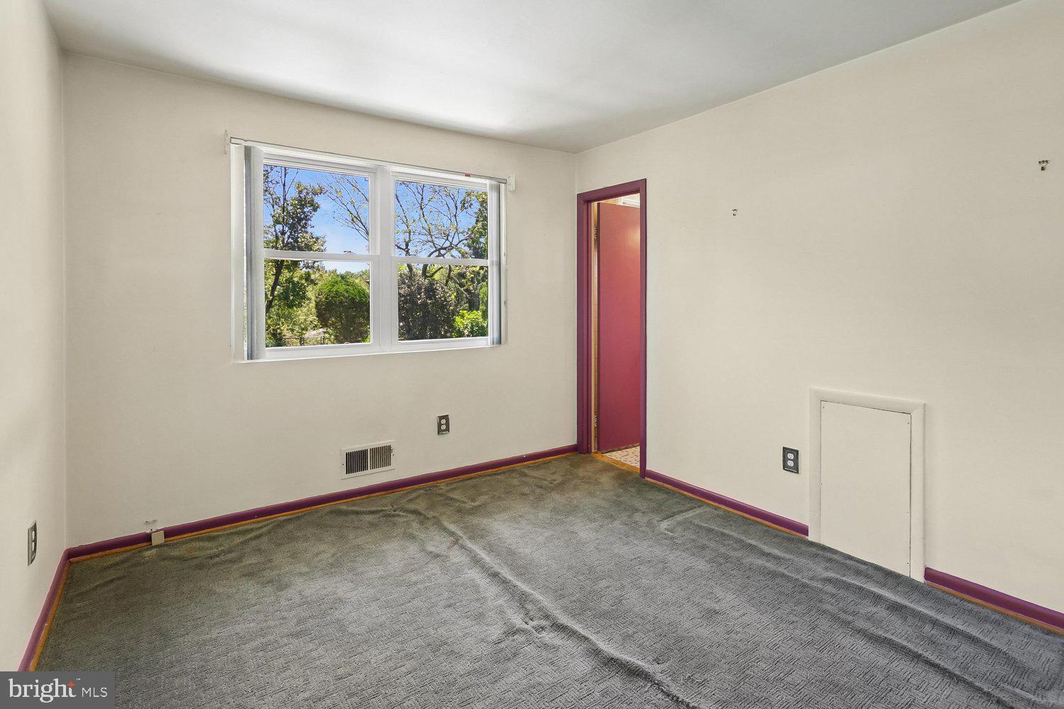 FOREST KNOLLS - Residential