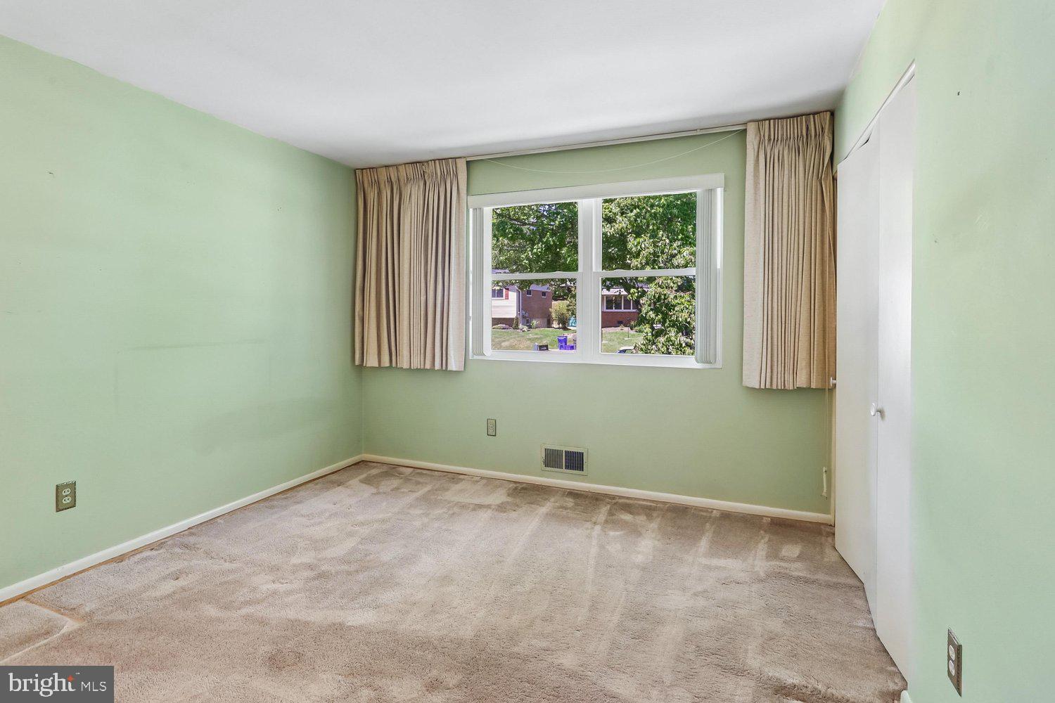 FOREST KNOLLS - Residential