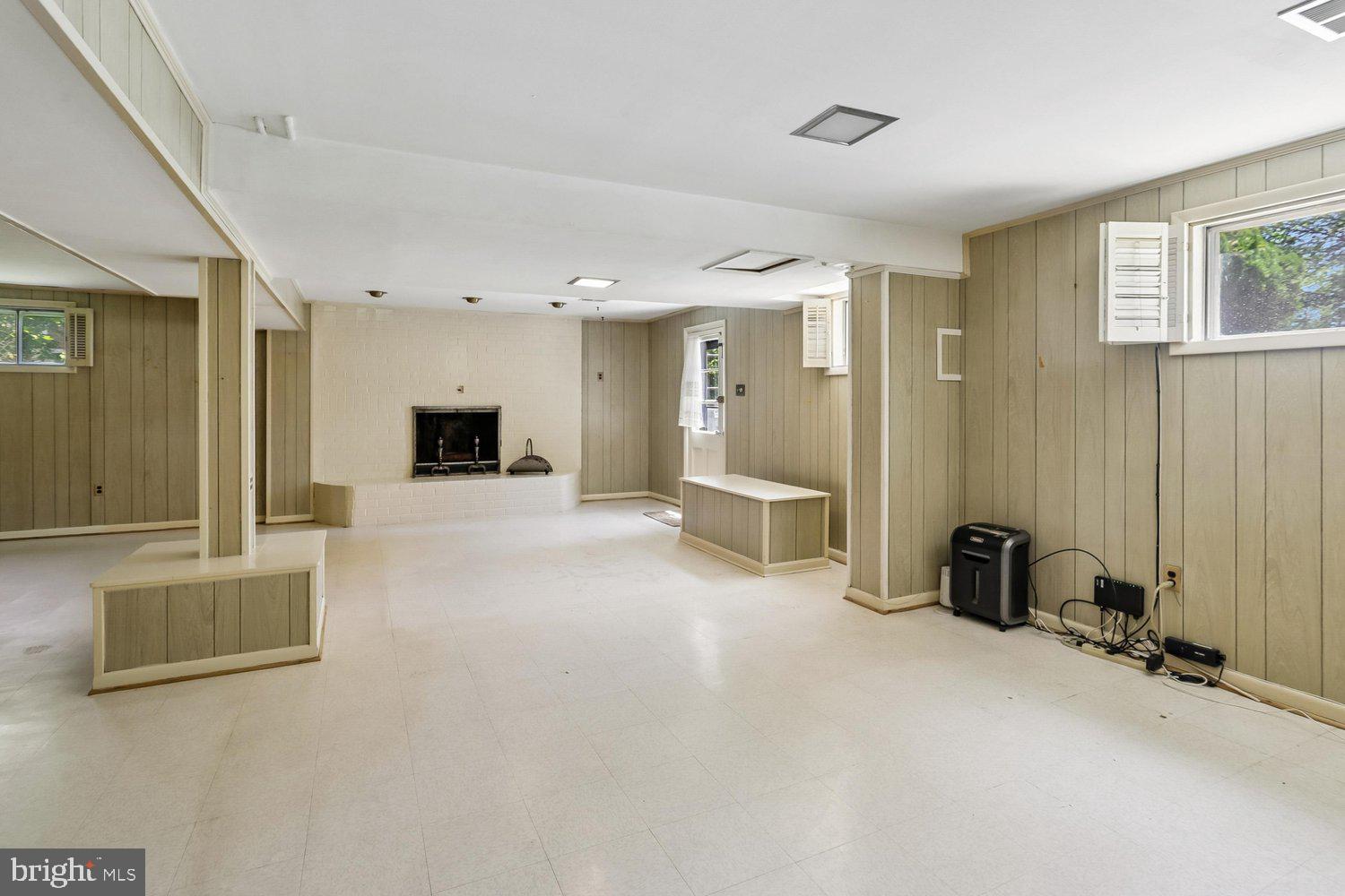 FOREST KNOLLS - Residential
