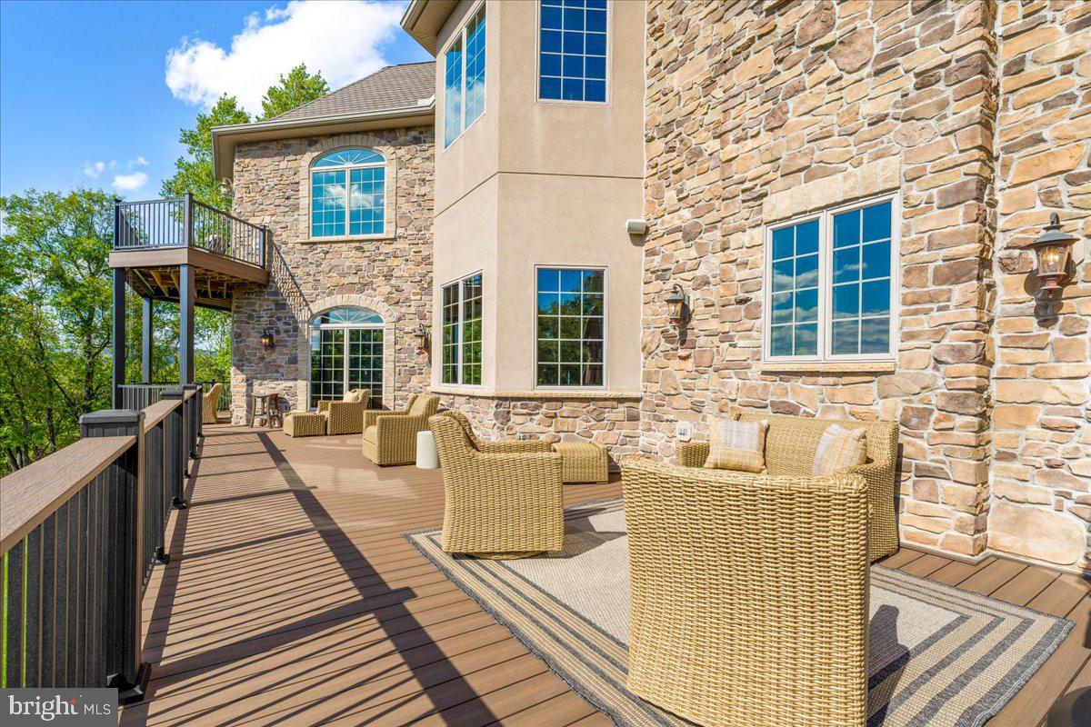 STONECREST - Residential