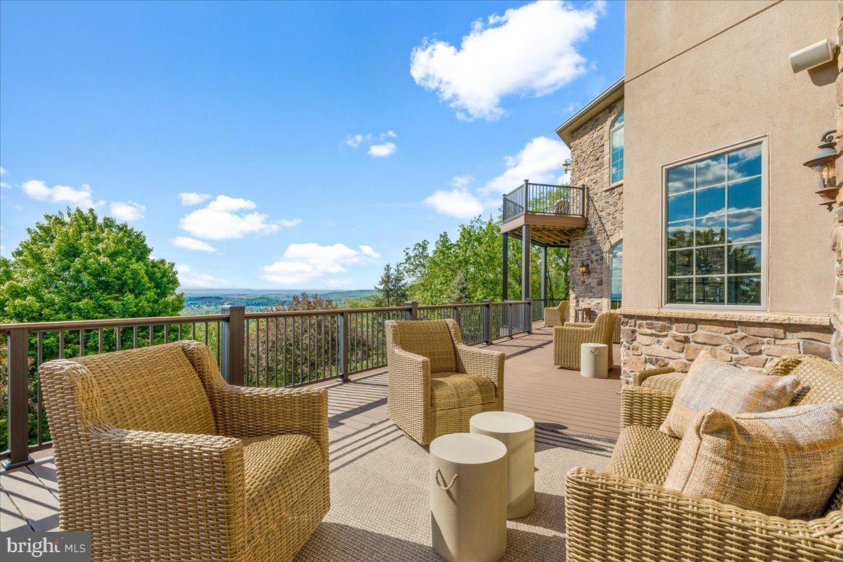 STONECREST - Residential