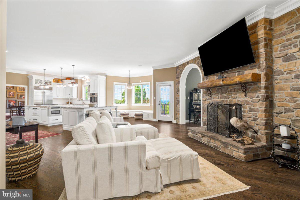 STONECREST - Residential