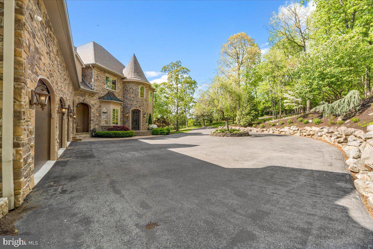 STONECREST - Residential