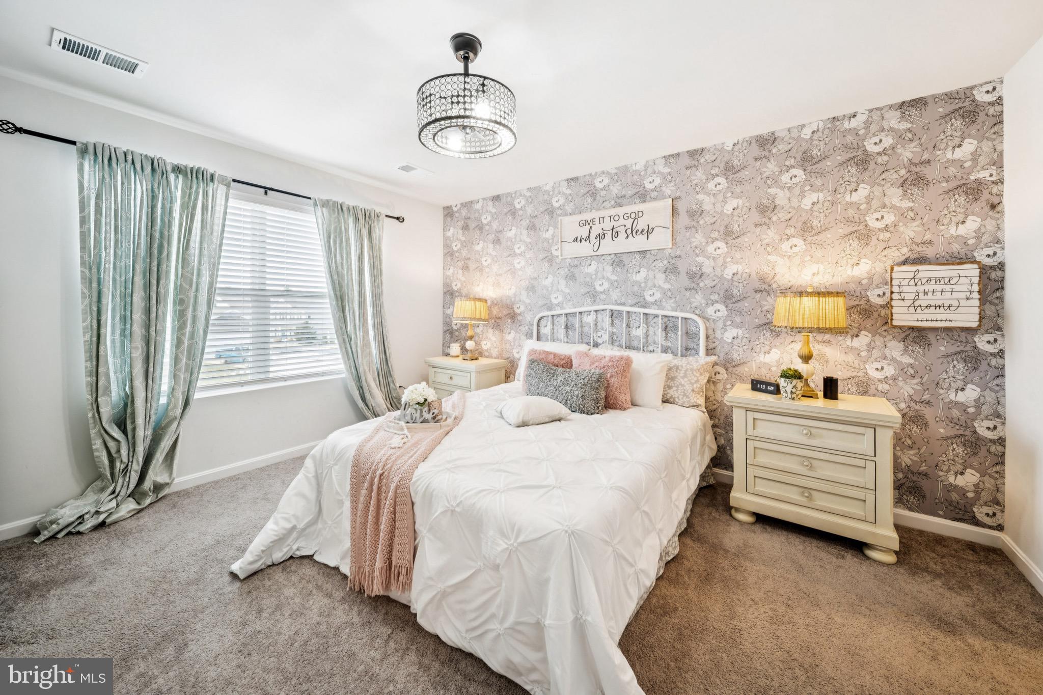 LADYSMITH VILLAGE - Residential