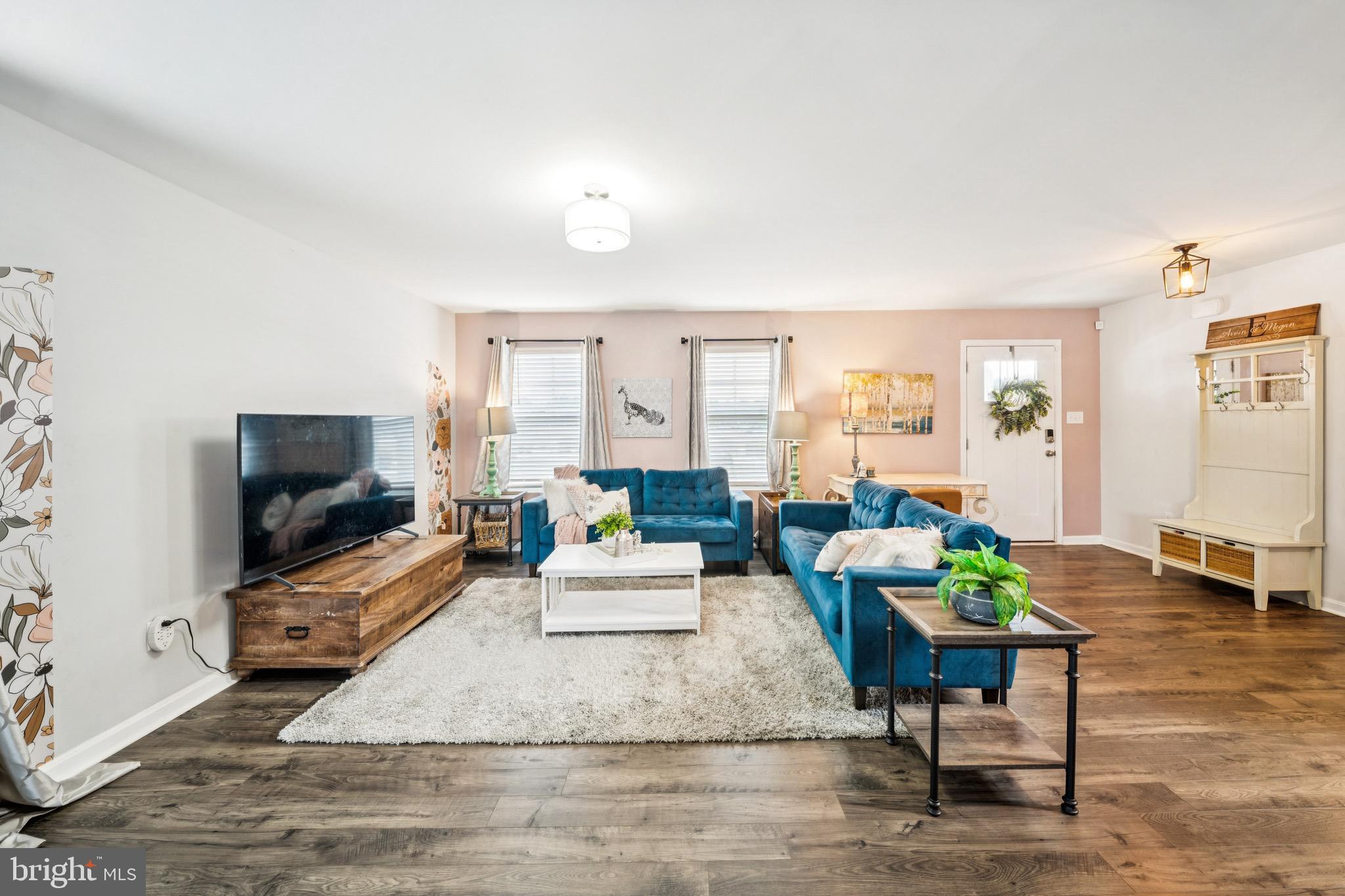 LADYSMITH VILLAGE - Residential