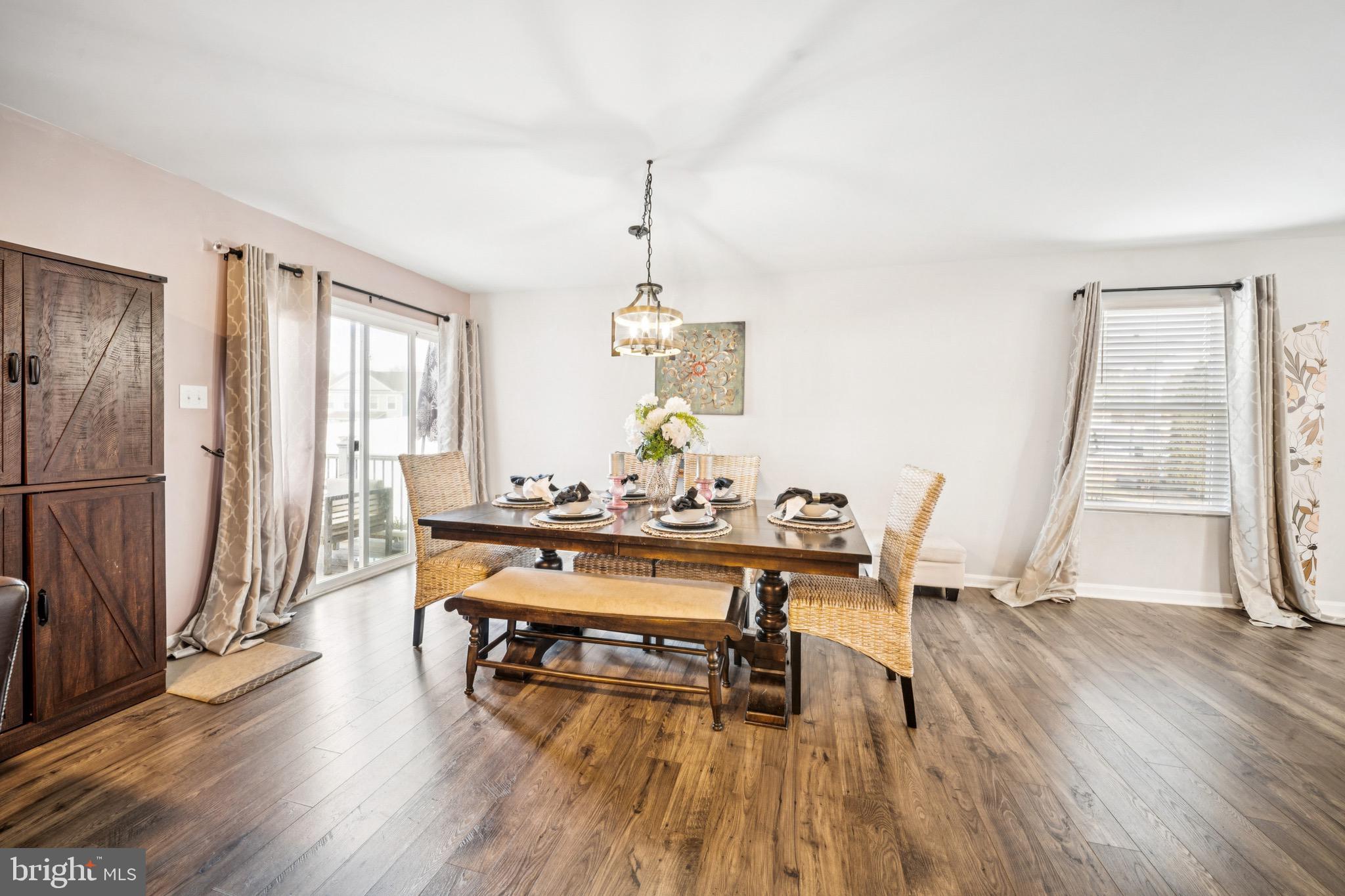 LADYSMITH VILLAGE - Residential