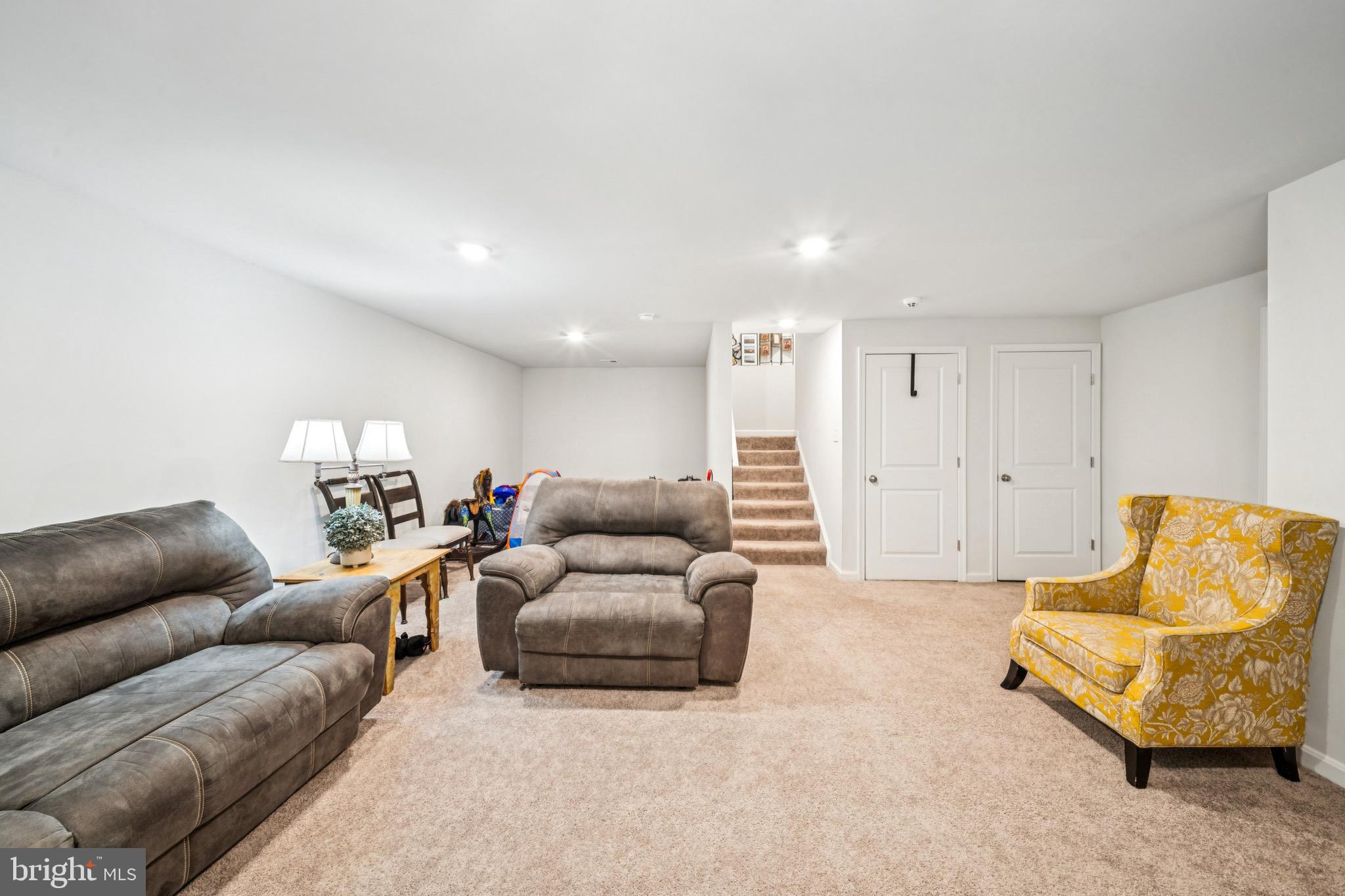 LADYSMITH VILLAGE - Residential