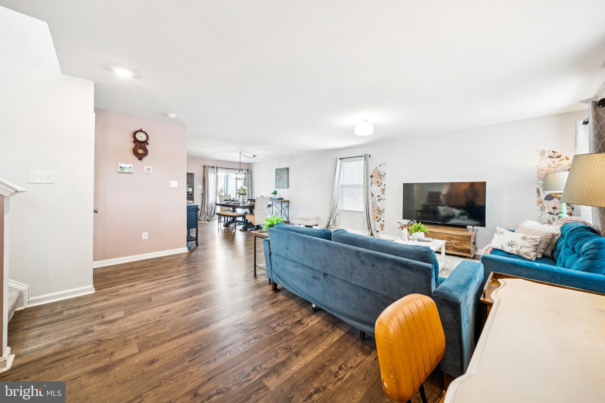 LADYSMITH VILLAGE - Residential