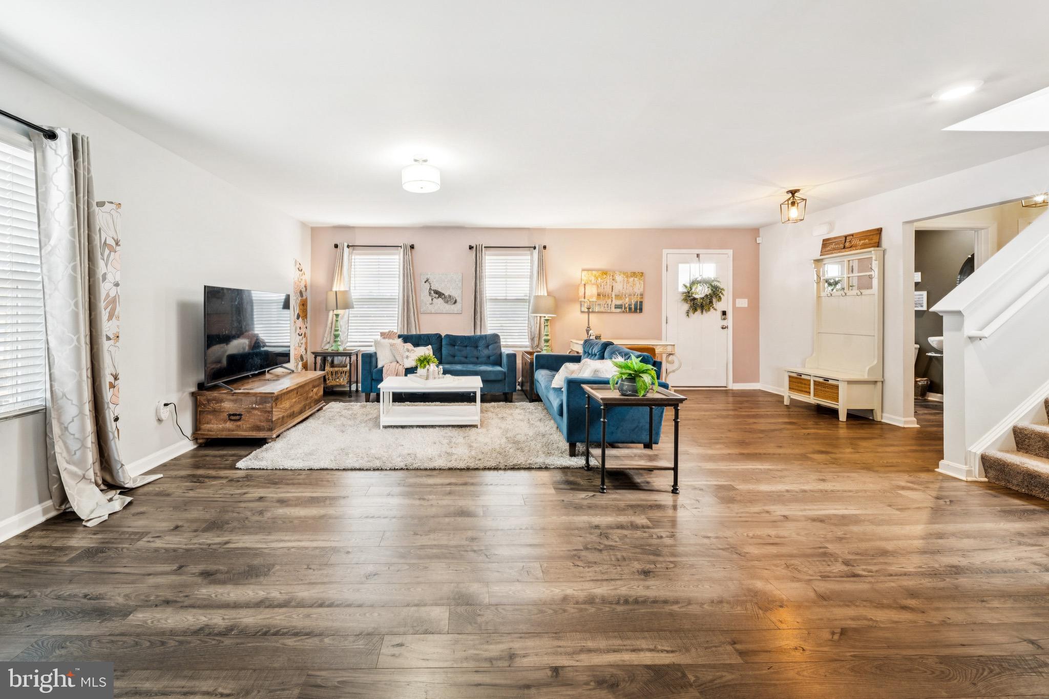LADYSMITH VILLAGE - Residential