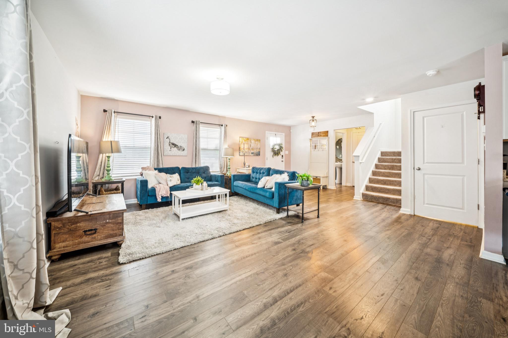 LADYSMITH VILLAGE - Residential