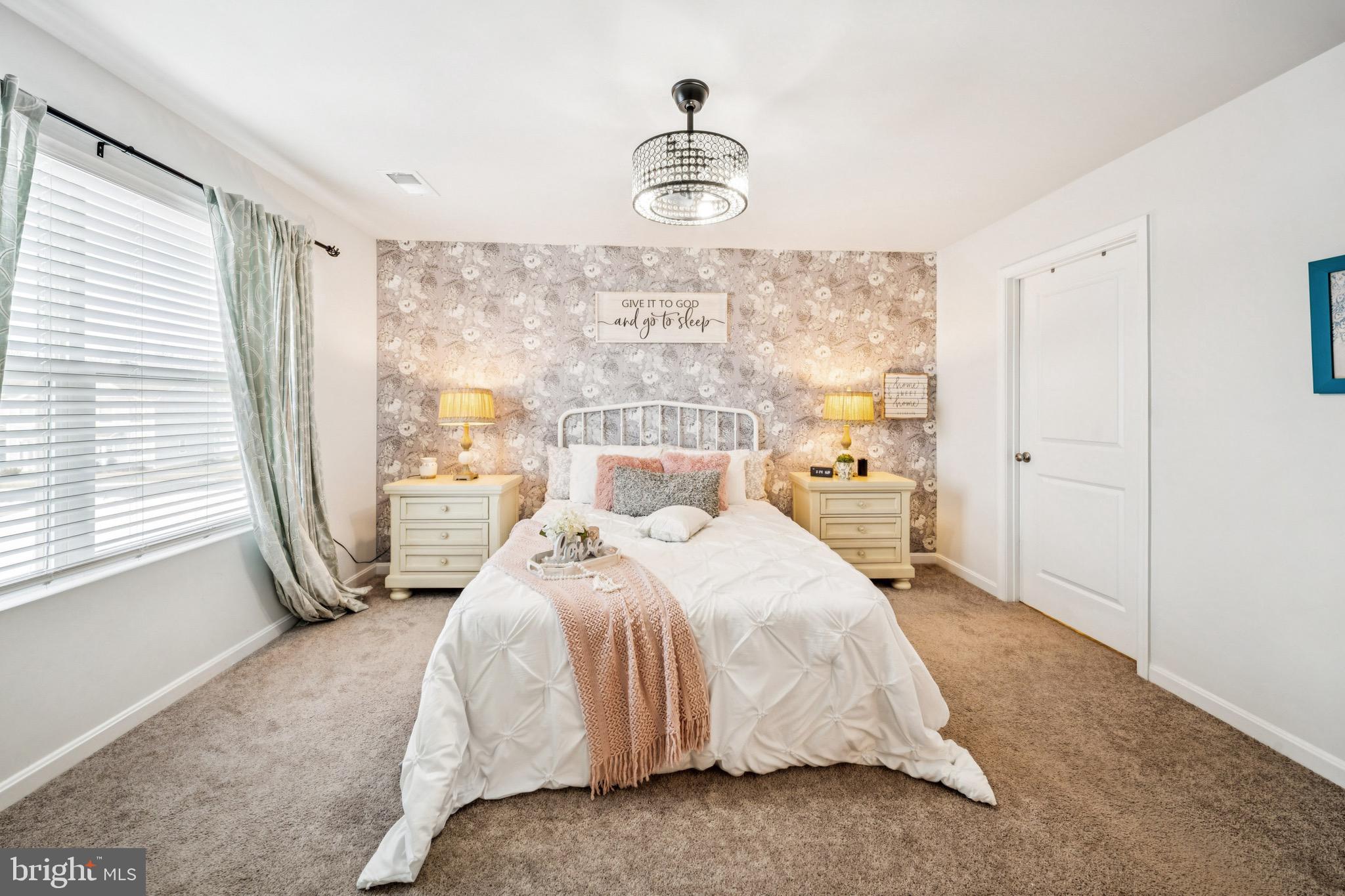 LADYSMITH VILLAGE - Residential