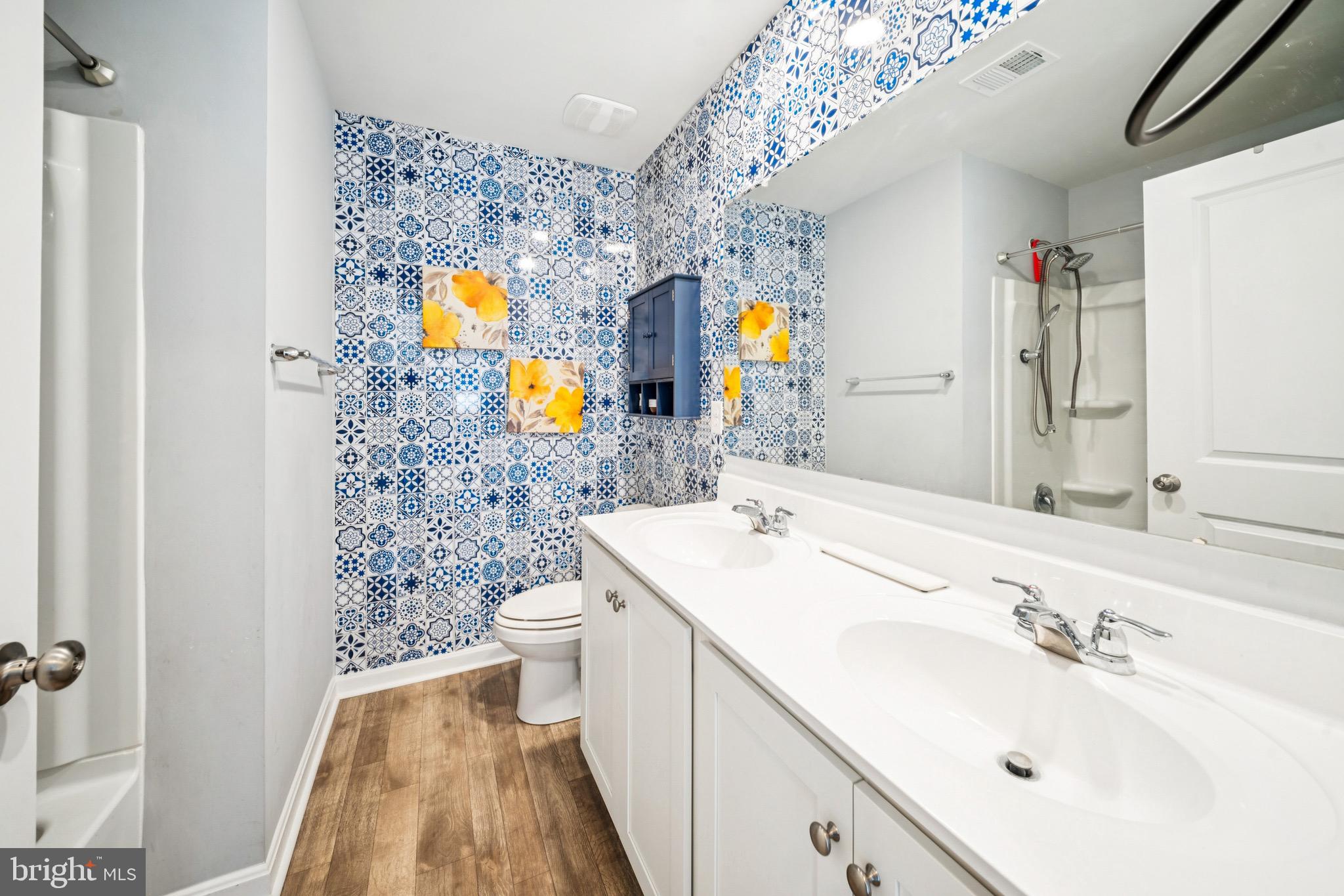 LADYSMITH VILLAGE - Residential