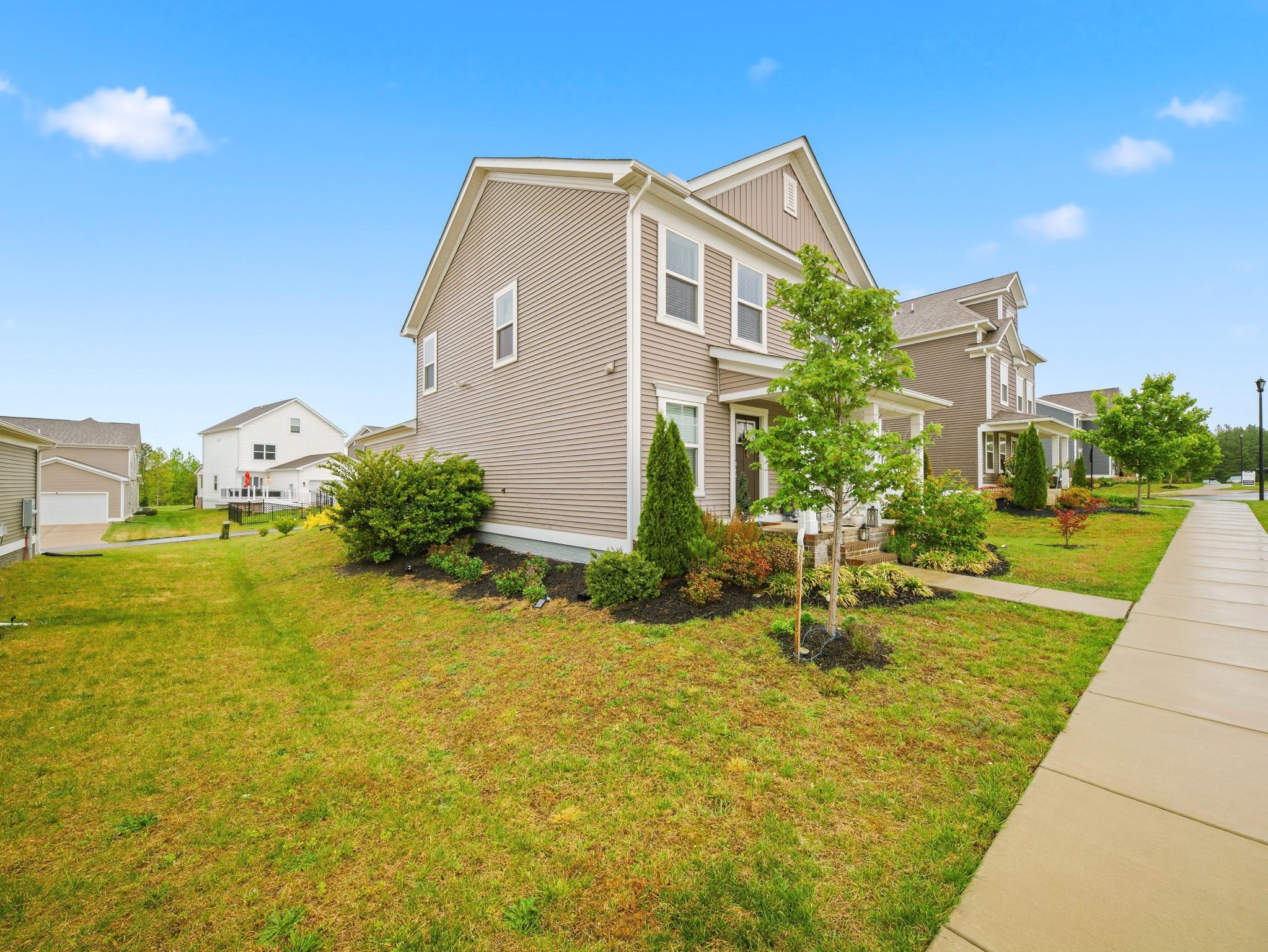 LADYSMITH VILLAGE - Residential