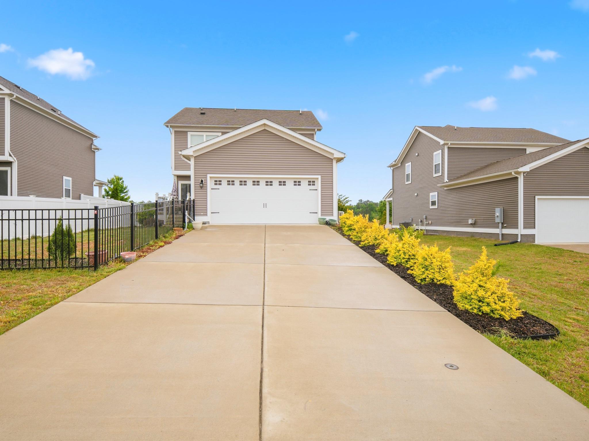 LADYSMITH VILLAGE - Residential