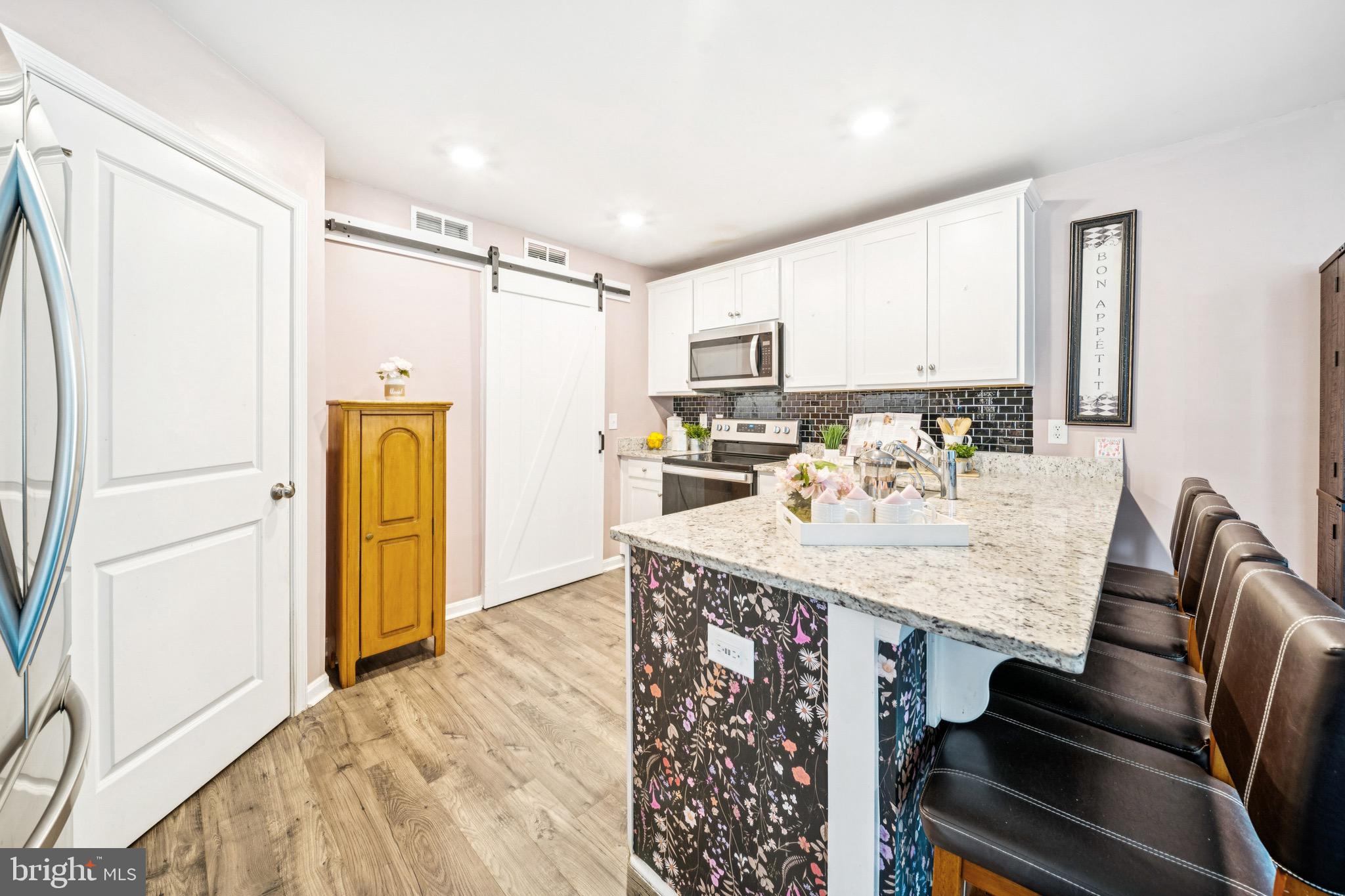 LADYSMITH VILLAGE - Residential
