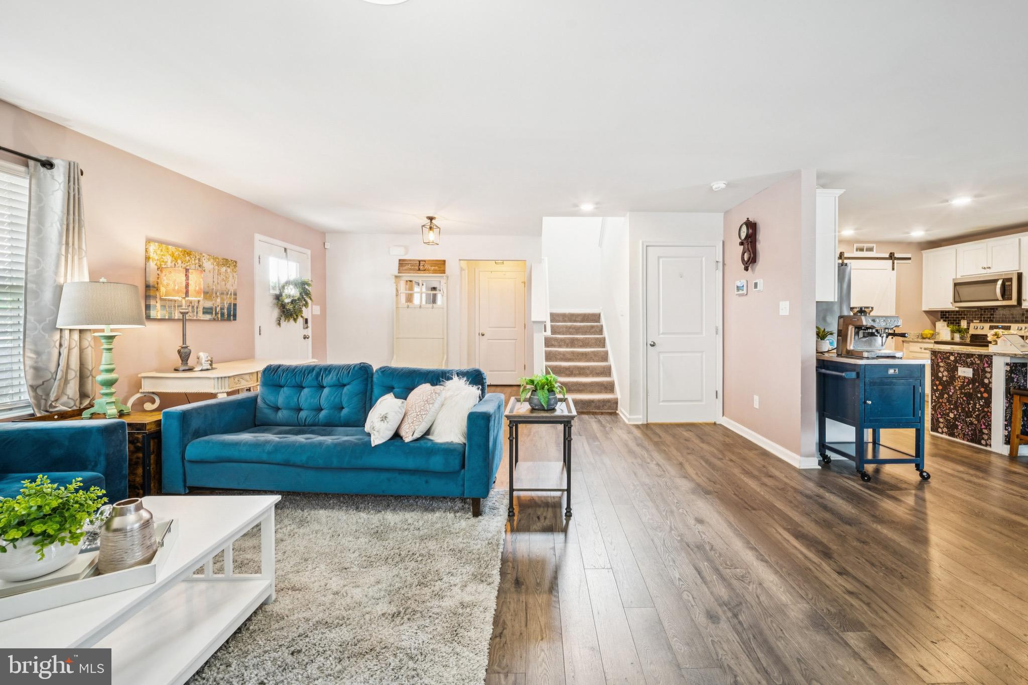 LADYSMITH VILLAGE - Residential