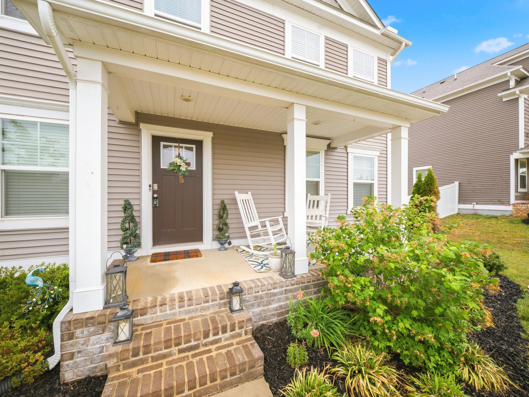 LADYSMITH VILLAGE - Residential