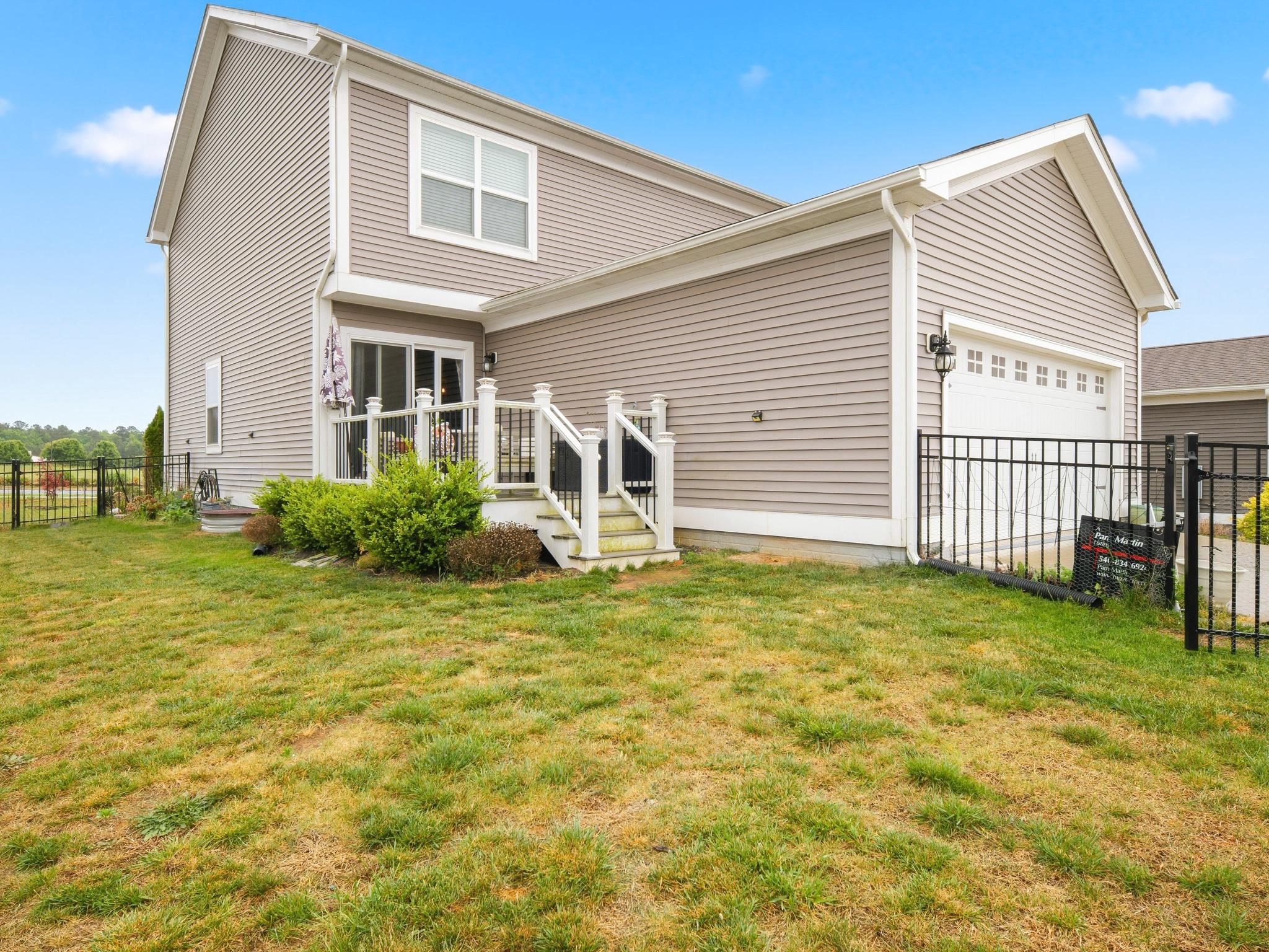 LADYSMITH VILLAGE - Residential