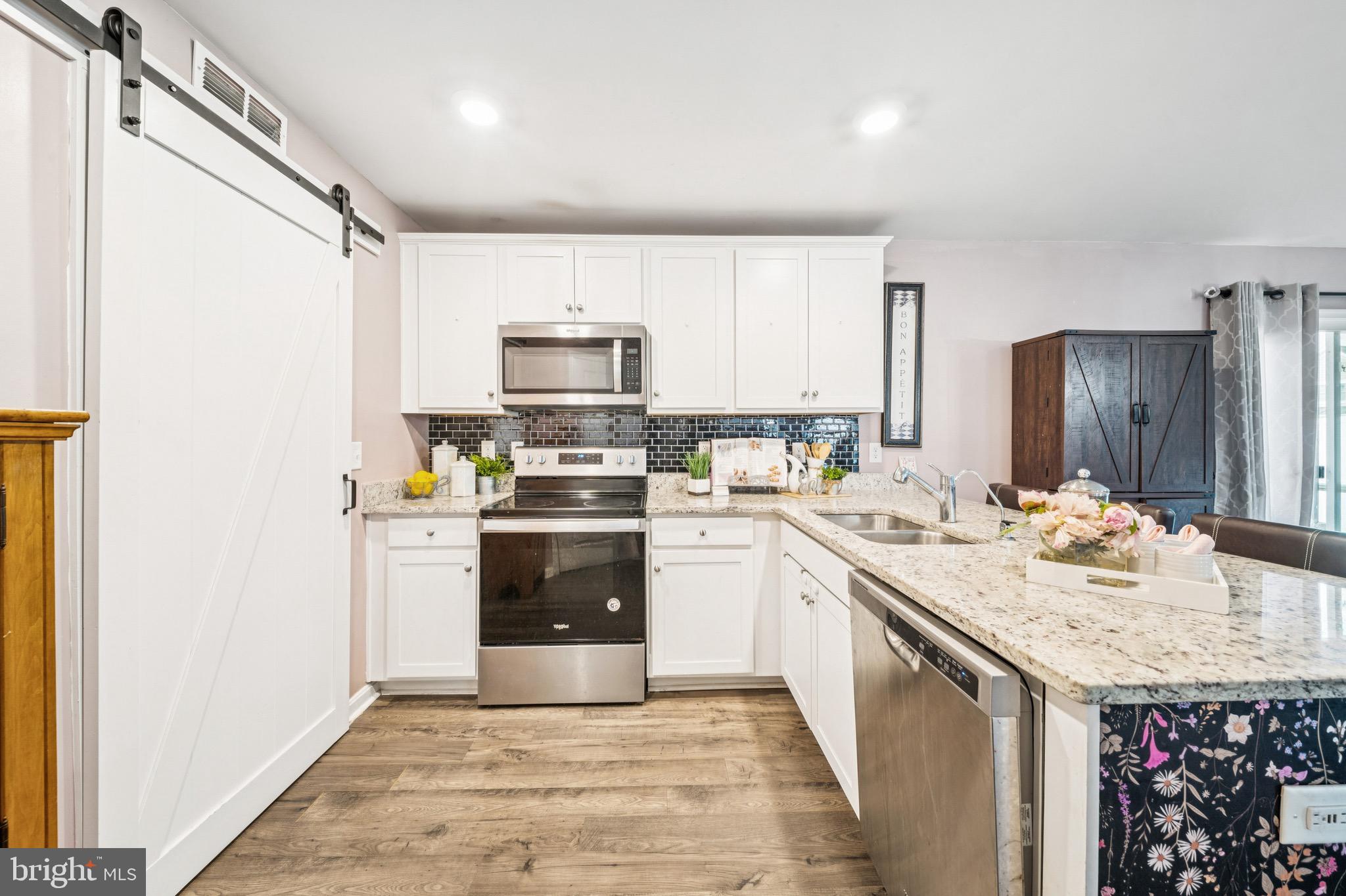 LADYSMITH VILLAGE - Residential