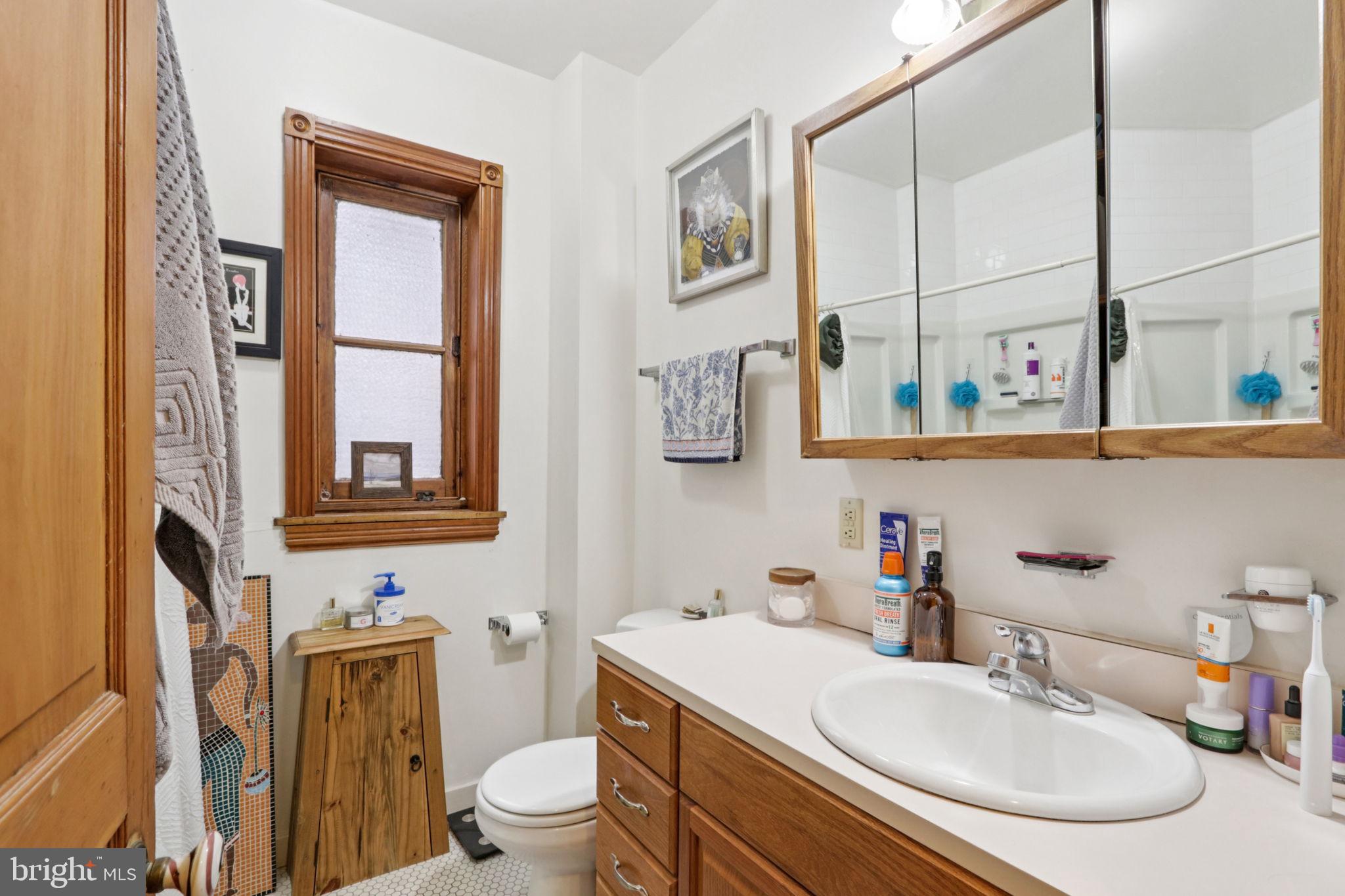 UNIVERSITY CITY - Commercial Sale